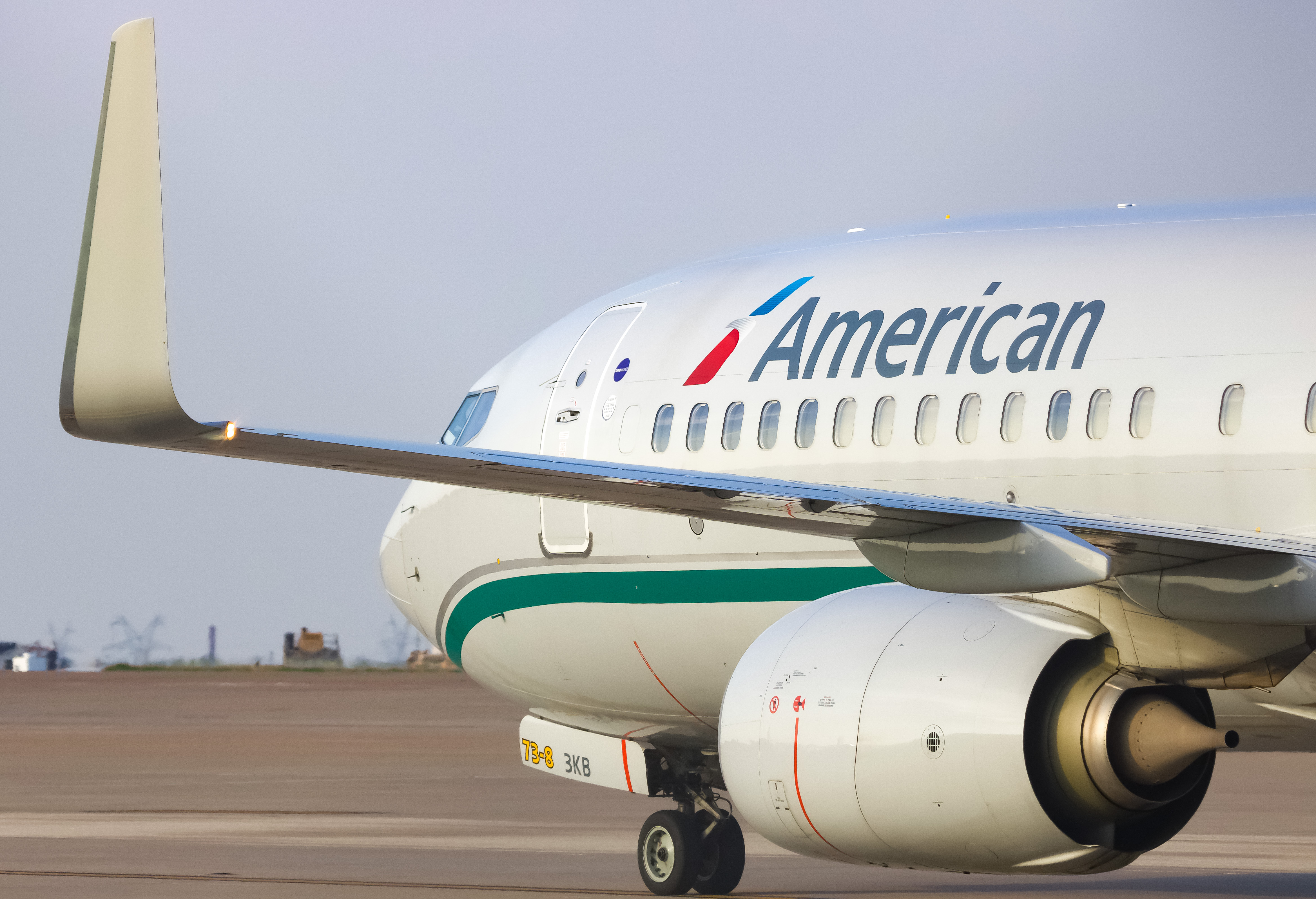 Full size: American Airlines Boeing 737-800 N916NN at Dallas-Fort Worth International Airport