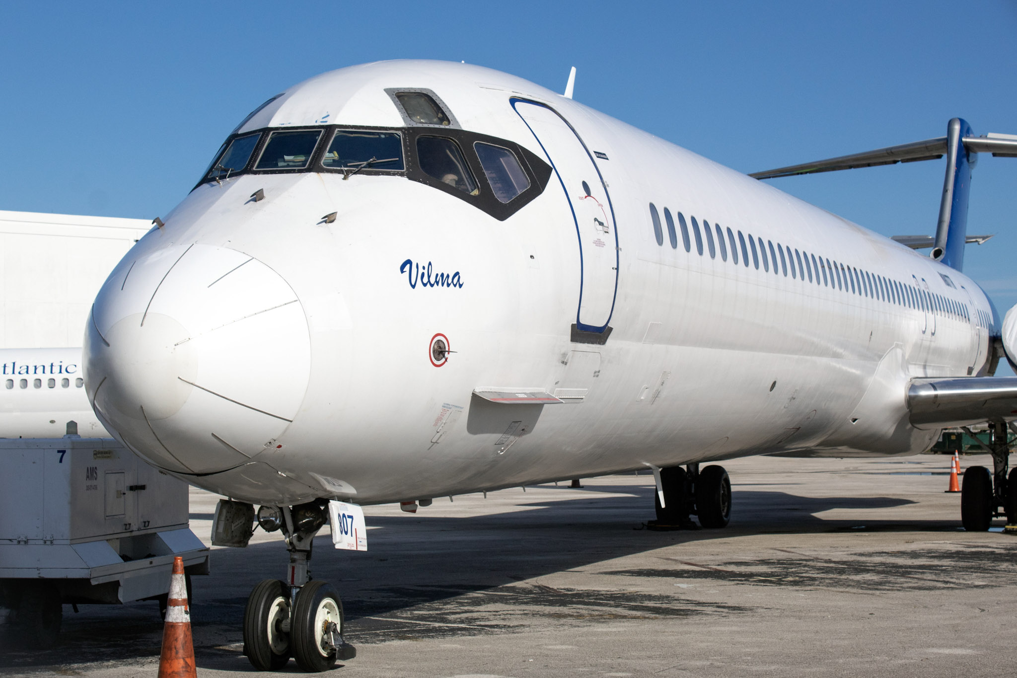 Full size: World Atlantic Airlines McDonnell Douglas MD-83 N807WA at Miami International Airport