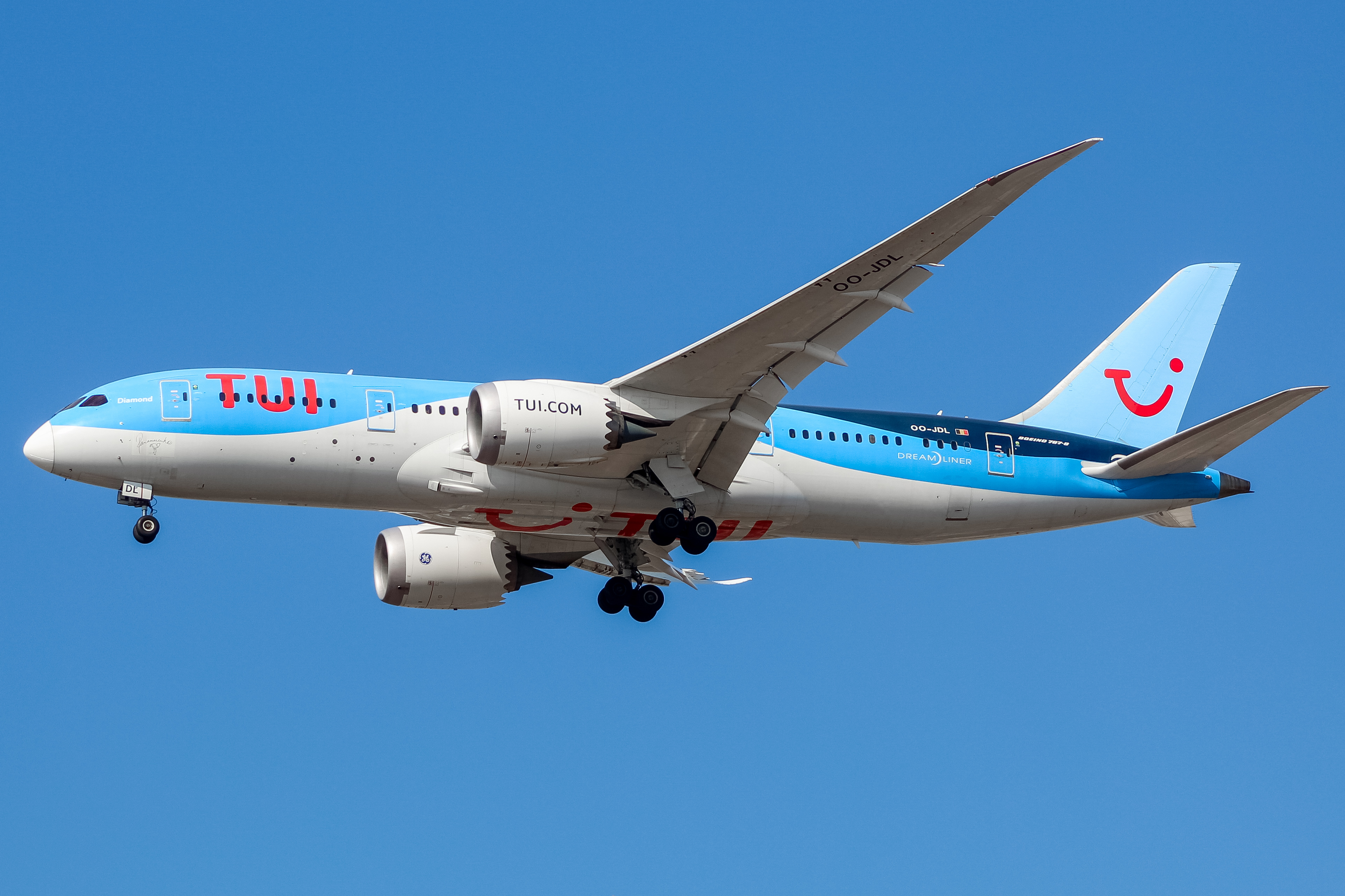 Full size: TUI Fly Boeing 787-8 OO-JDL at Chicago O'Hare International Airport