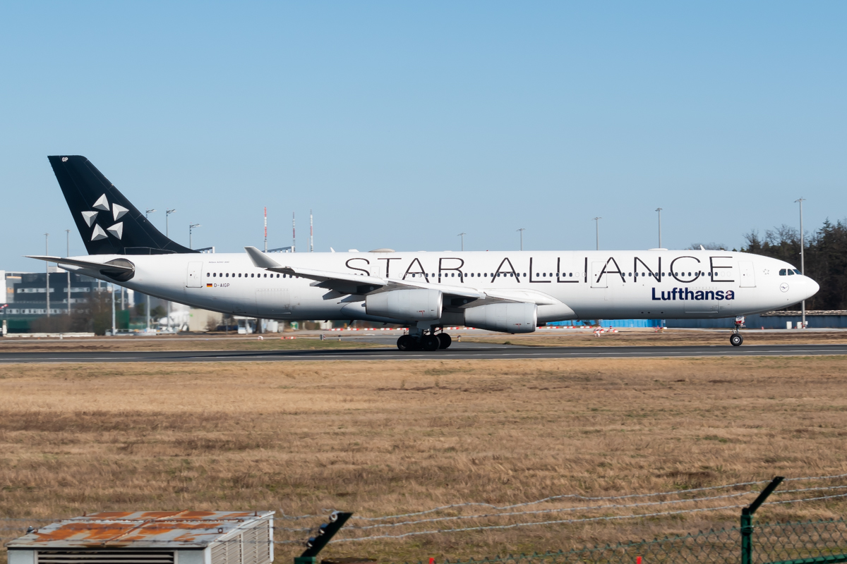 Full size: Lufthansa Airbus A340-300 D-AIGP at Frankfurt International Airport