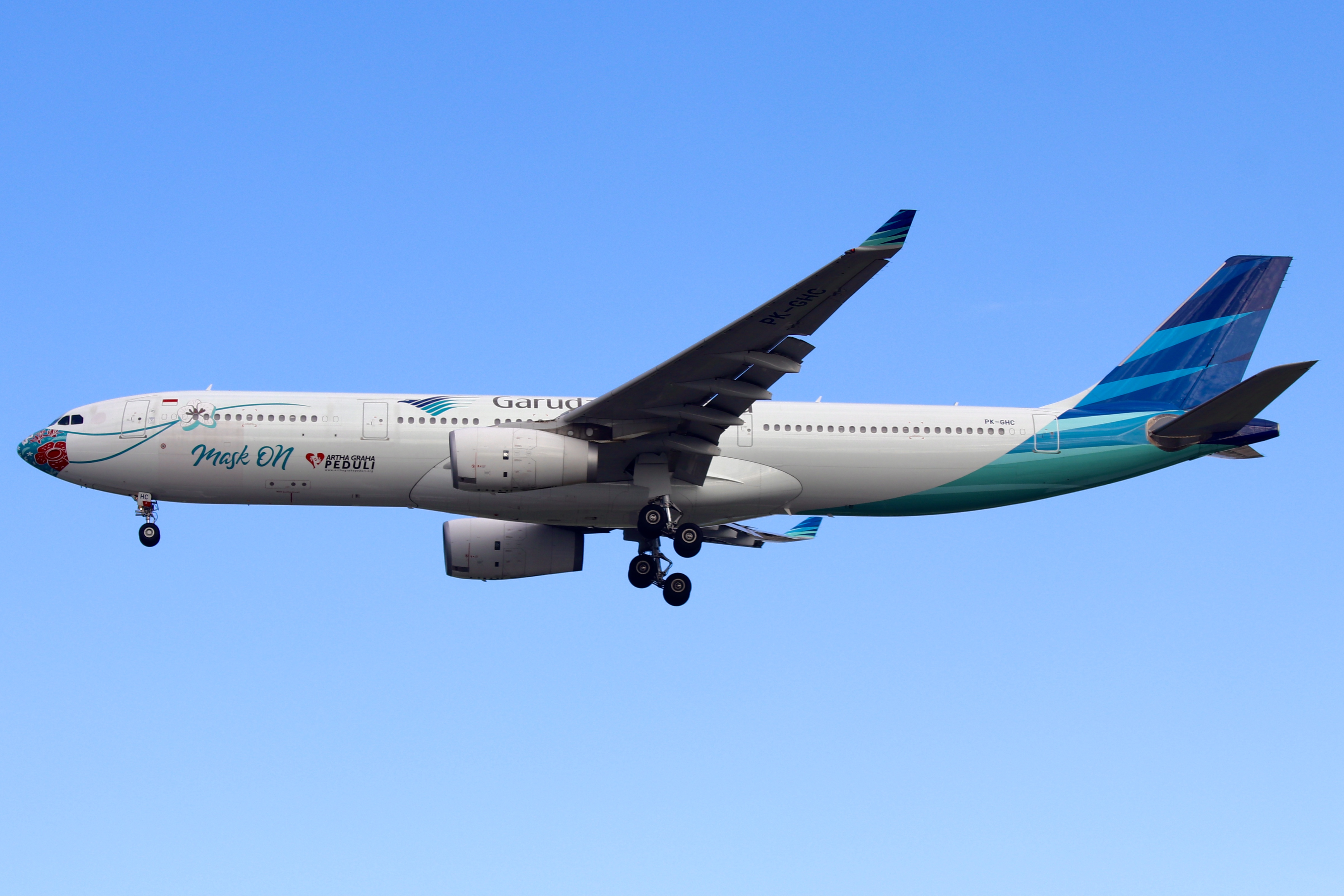 Full size: Garuda Indonesia Airbus A330-300 PK-GHC at Singapore-Changi Airport