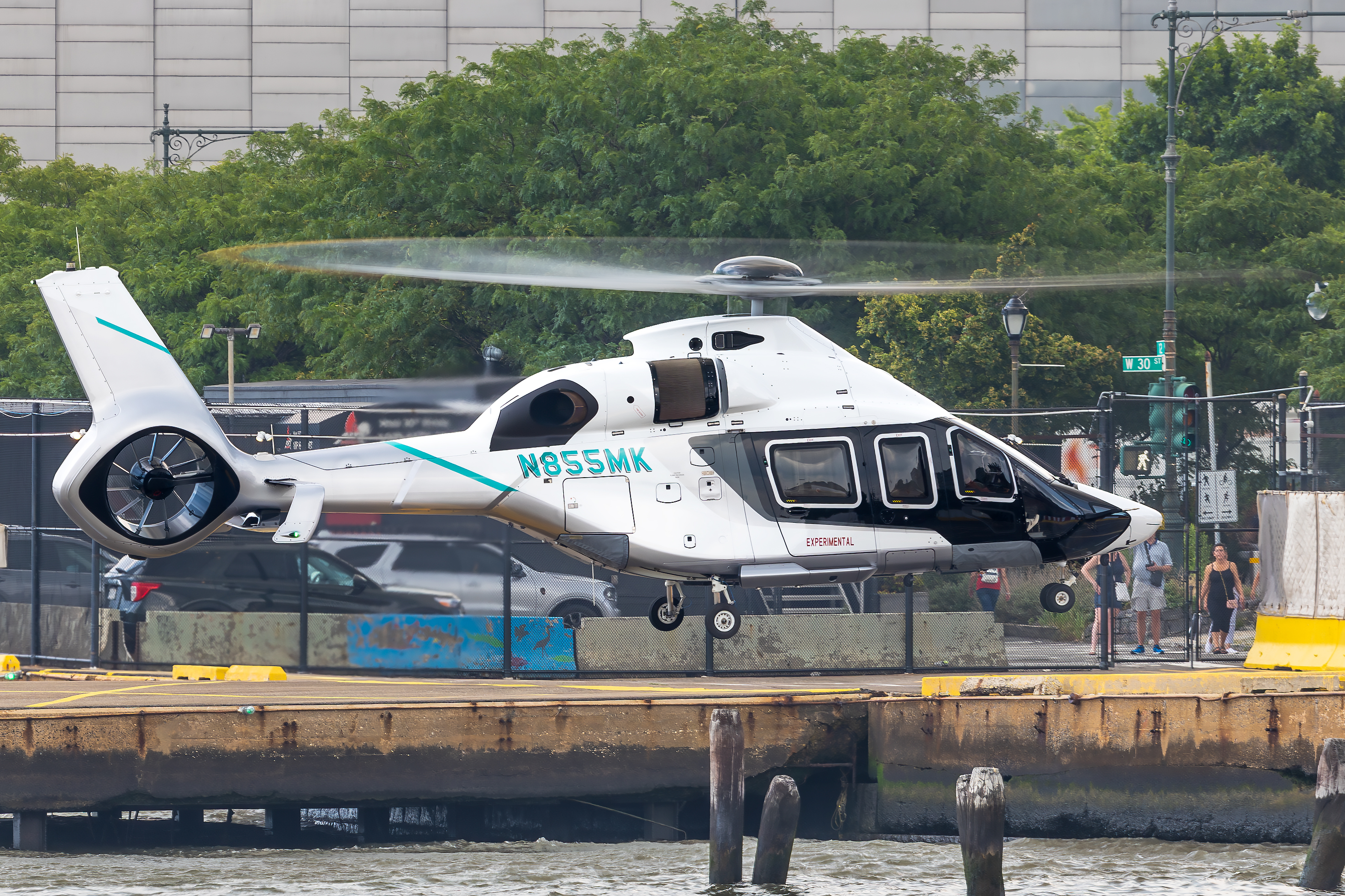 Full size: PRIVATE Airbus H160 N855MK at West 30th Street Heliport