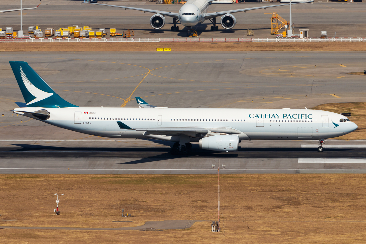 Full size: Cathay Pacific Airbus A330-300 B-LAE at Hong Kong International Airport