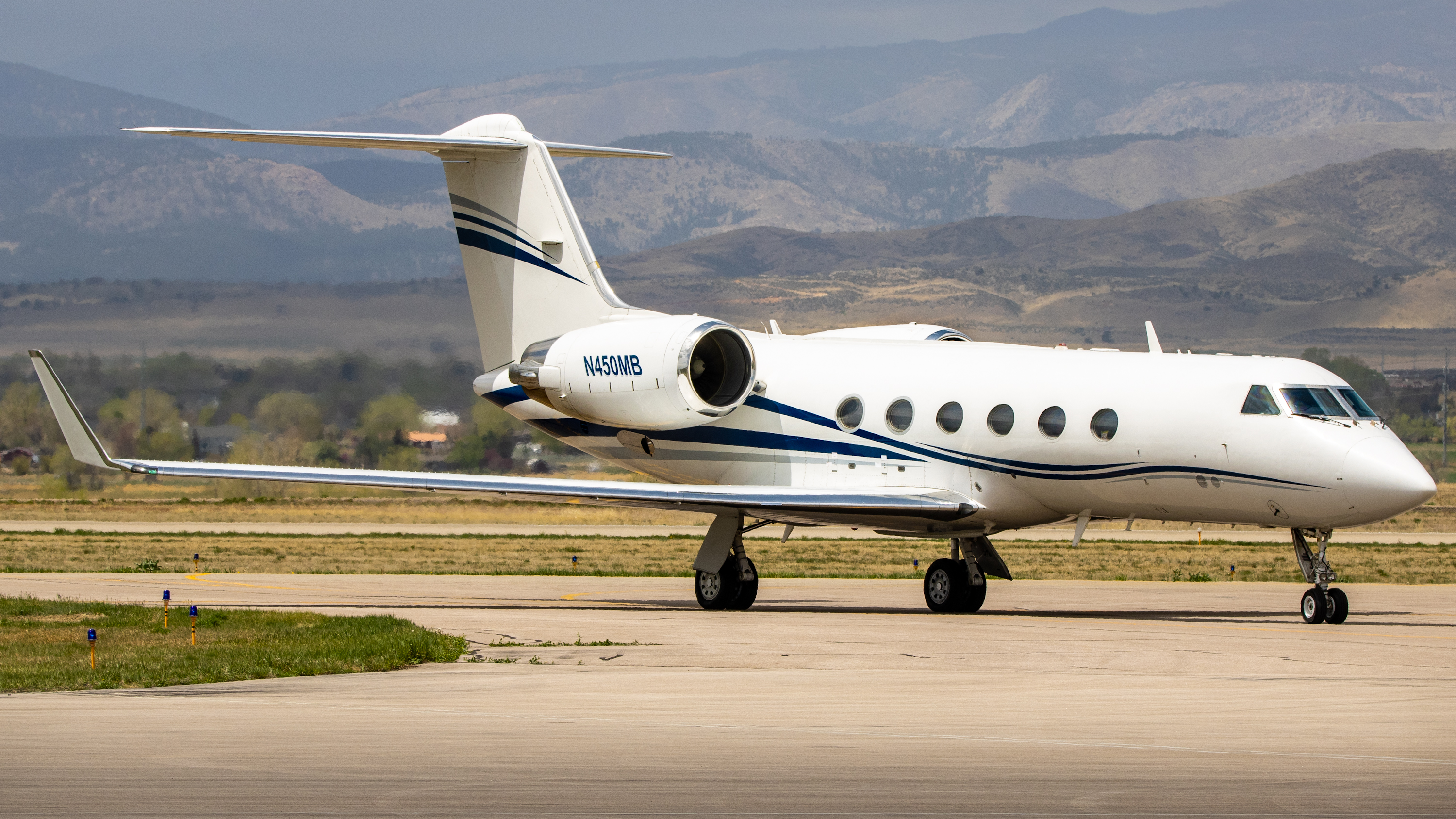 Full size: PRIVATE Gulfstream IV N450MB at Northern Colorado Regional Airport