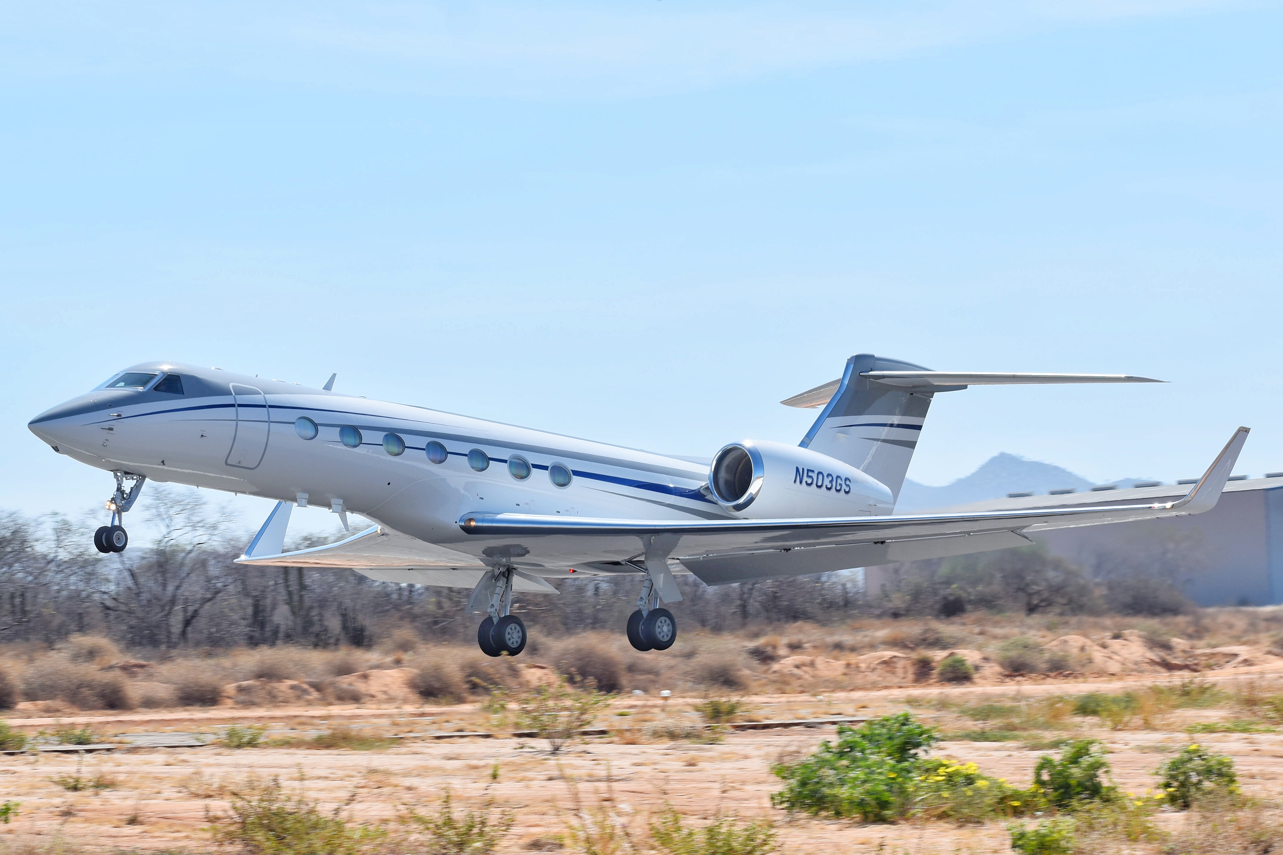 Full size: PRIVATE Gulfstream V N503GS at Aeropuerto de Cabo San Lucas Internacional