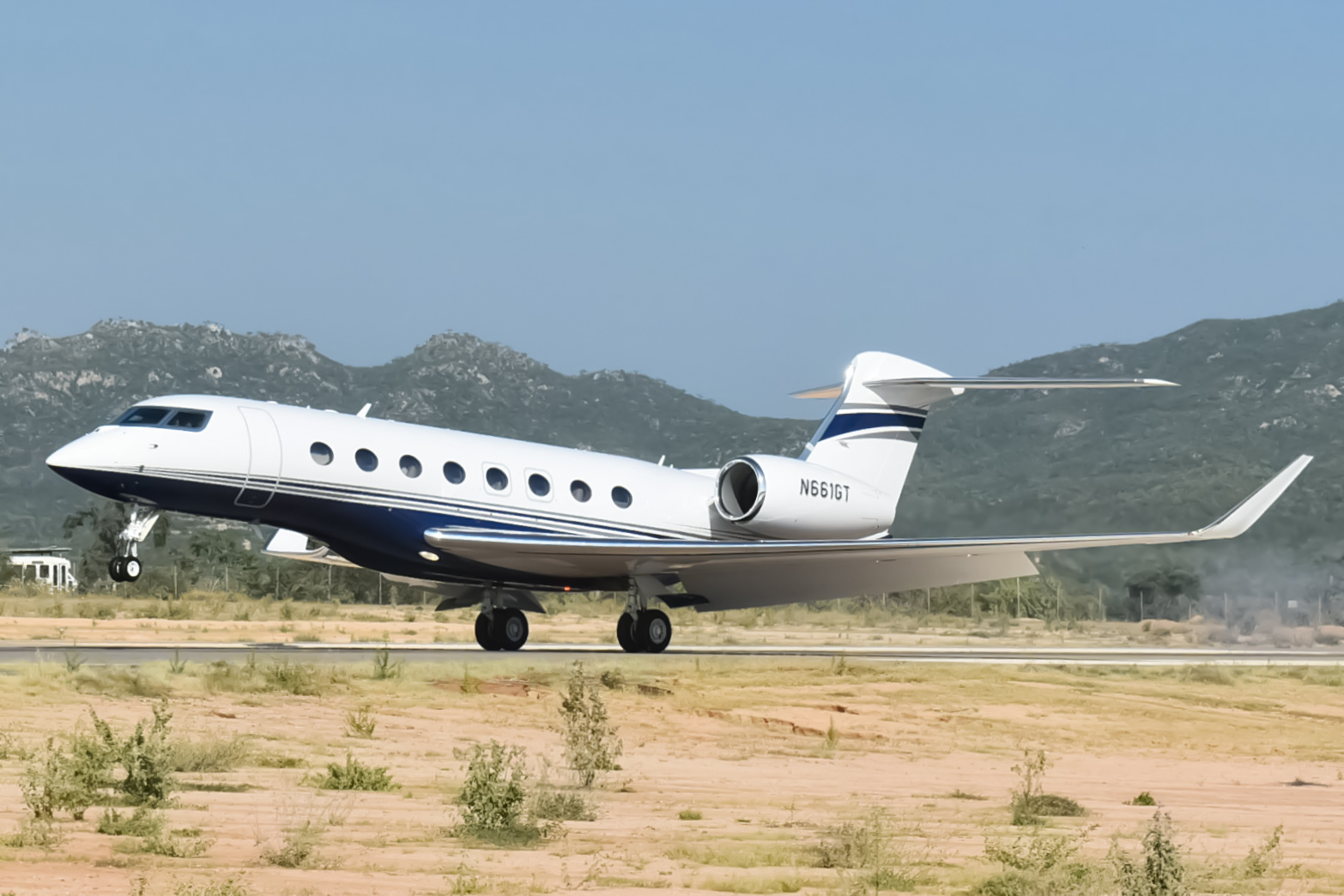 Full size: Rhys Vineyards LLC Gulfstream G650 N661GT at Aeropuerto de Cabo San Lucas Internacional