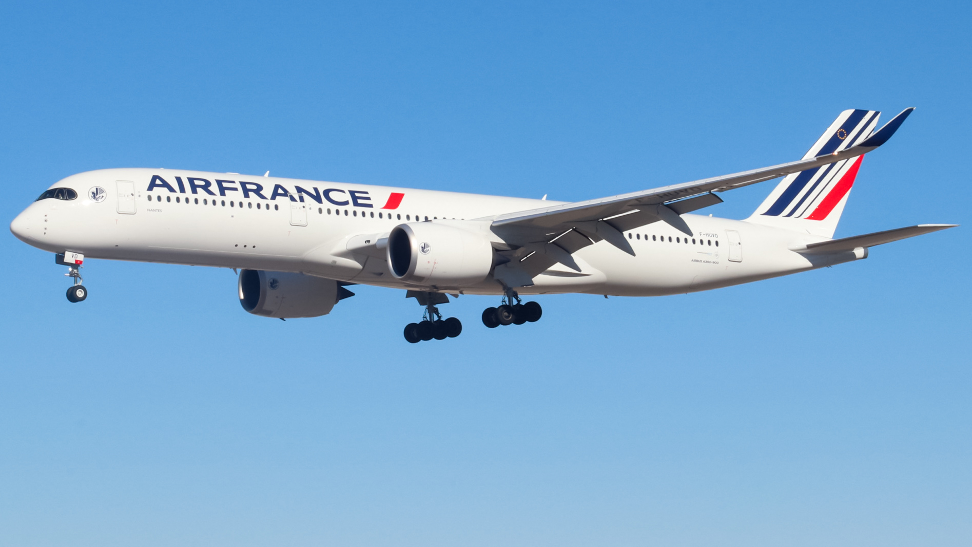 Full size: Air France Airbus A350-900 F-HUVD  at Harry Reid International Airport