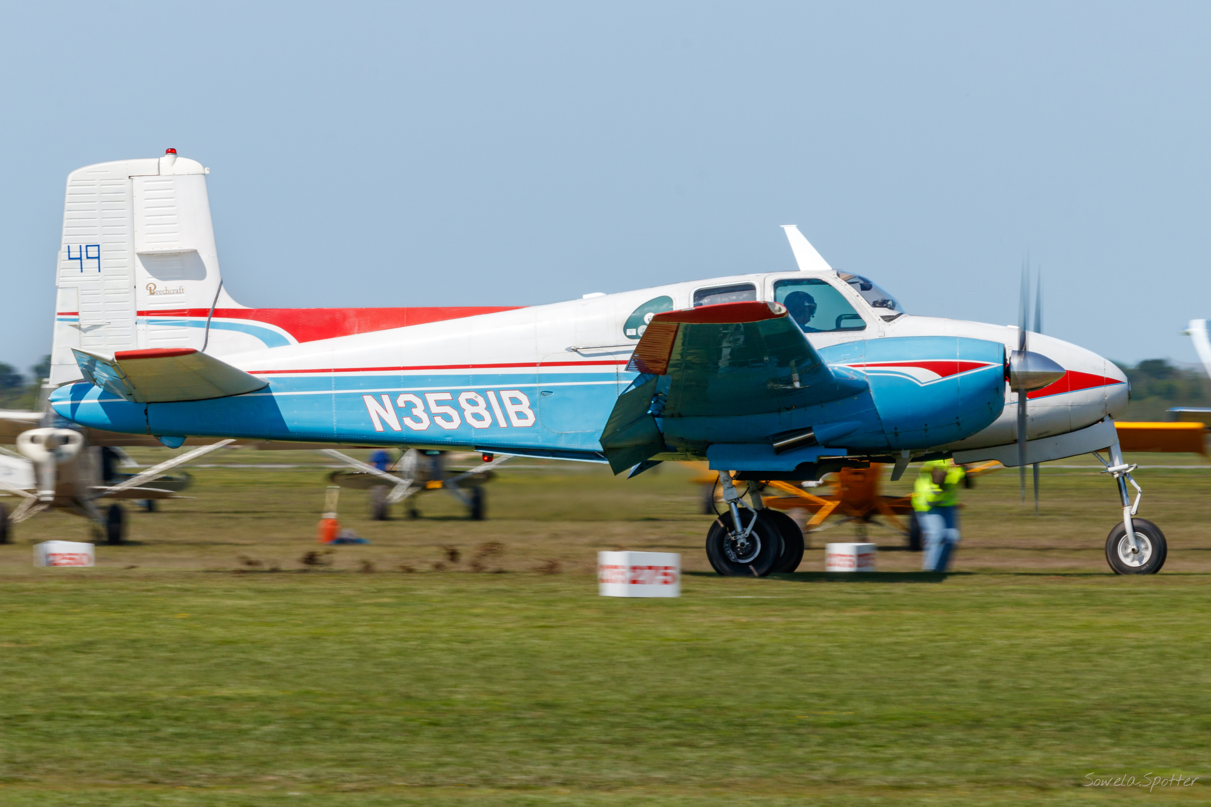 Full size: PRIVATE Beechcraft 50  N3581B at 