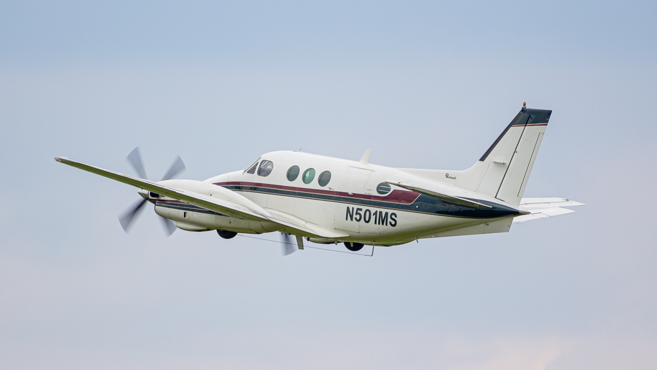 Full size: Better Living Aviation Beechcraft King Air C90 N501MS at Ohio State University Airport