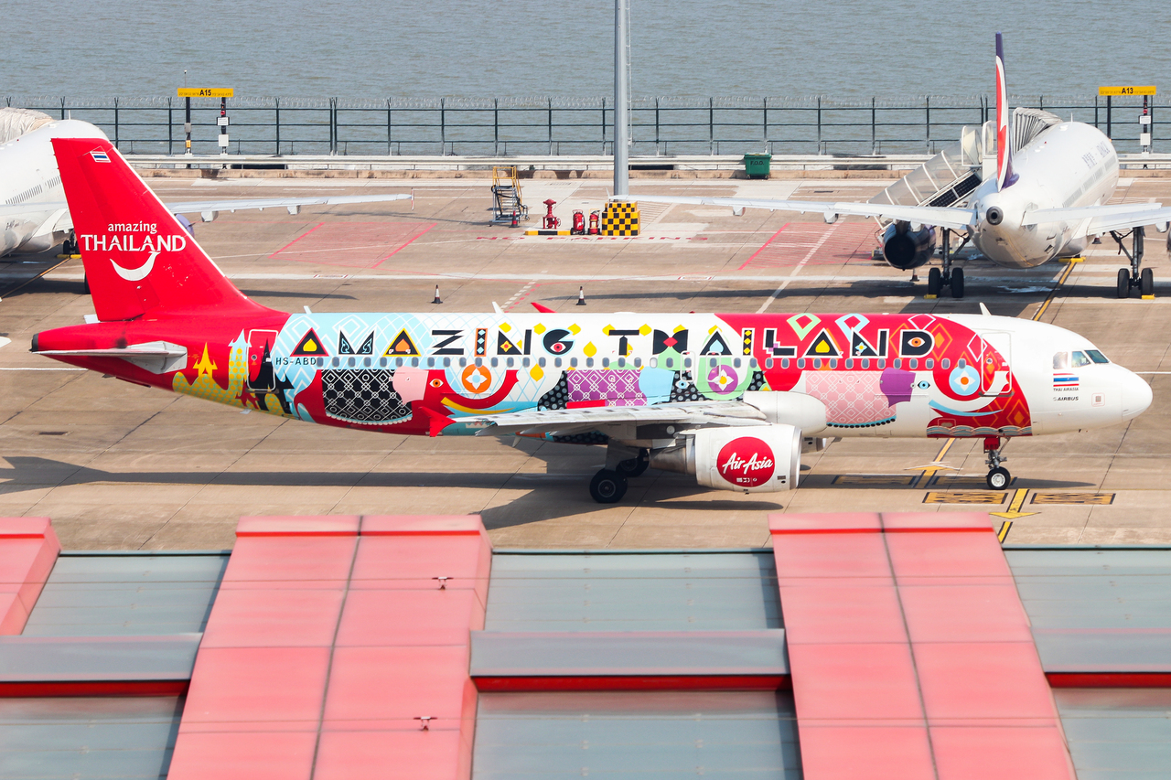 Full size: AirAsia Airbus A320 HS-ABD at Macau International Airport