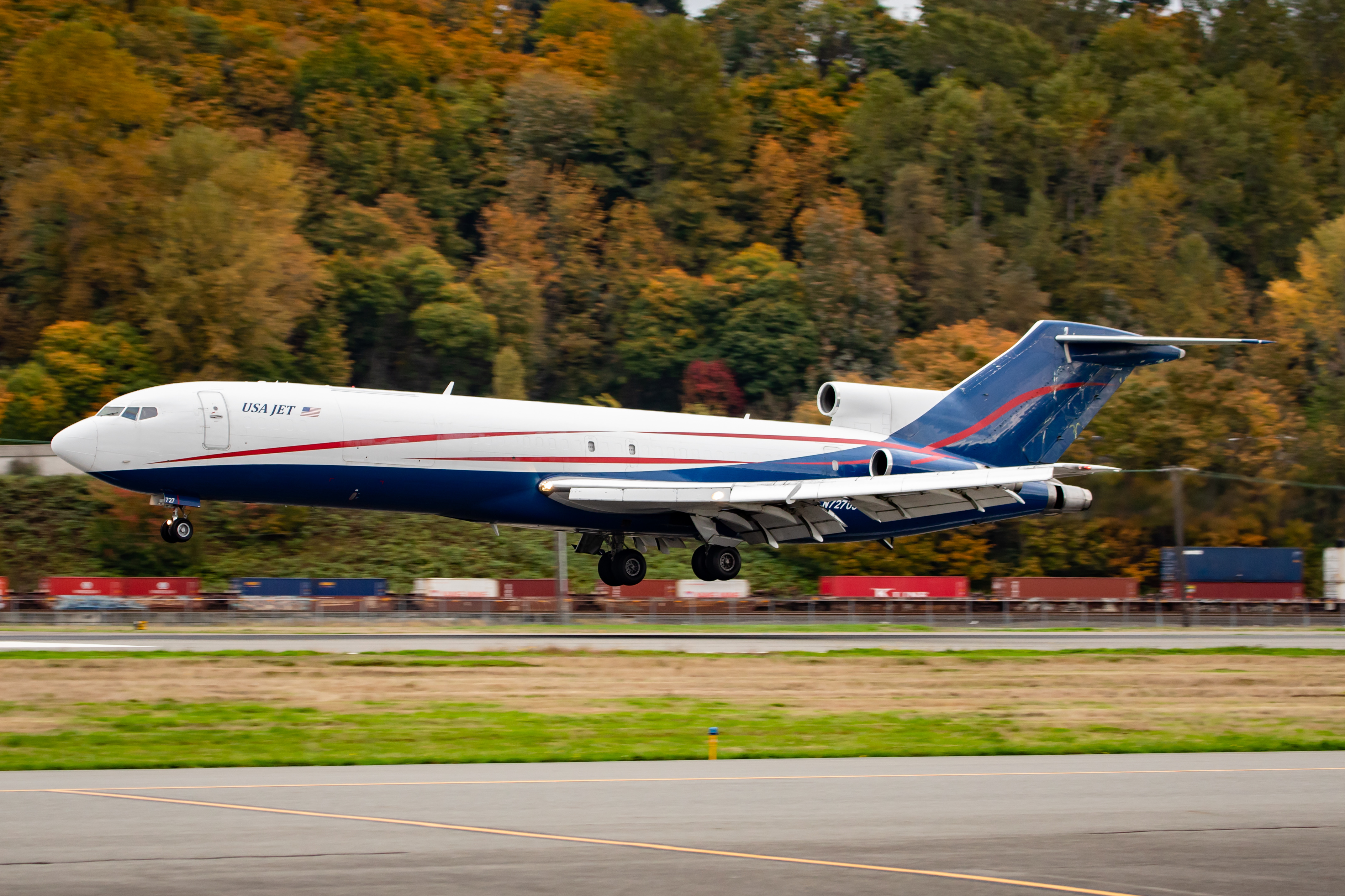 Full size: USA Jet Airlines Boeing 727-200 N727US at Boeing Field/King County International Airport