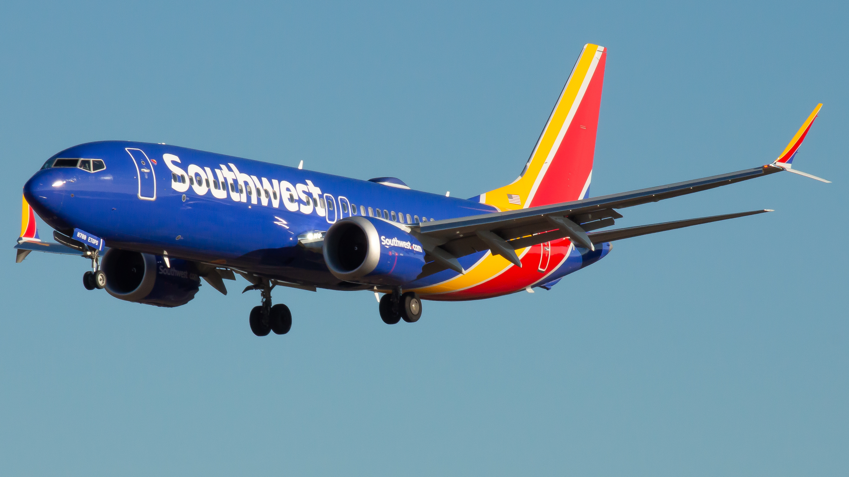 Full size: Southwest Airlines Boeing 737 MAX 8 N8788L at Baltimore/Washington International Thurgood Marshall Airport