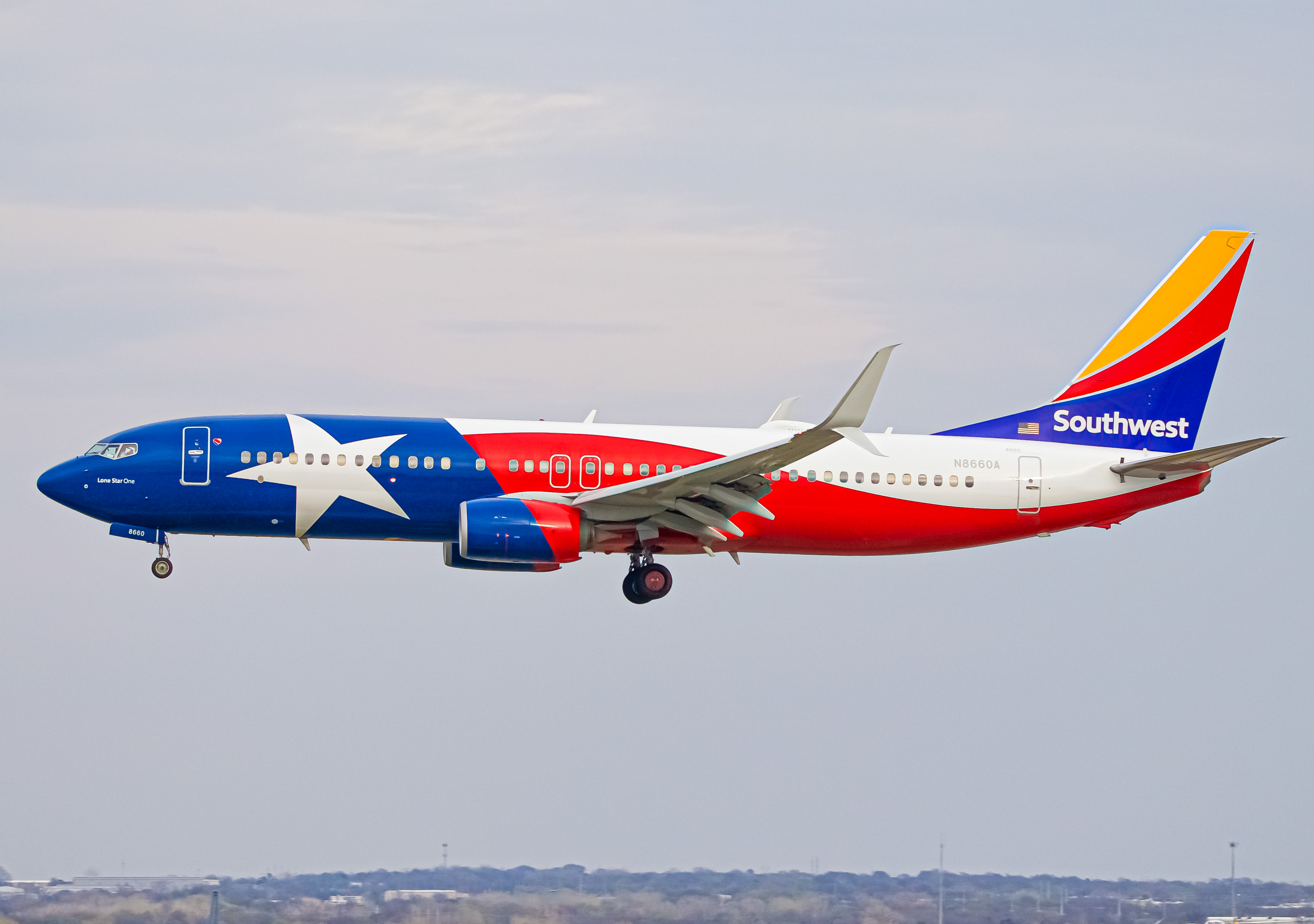 Full size: Southwest Airlines Boeing 737-800 N8660A at Tulsa International Airport