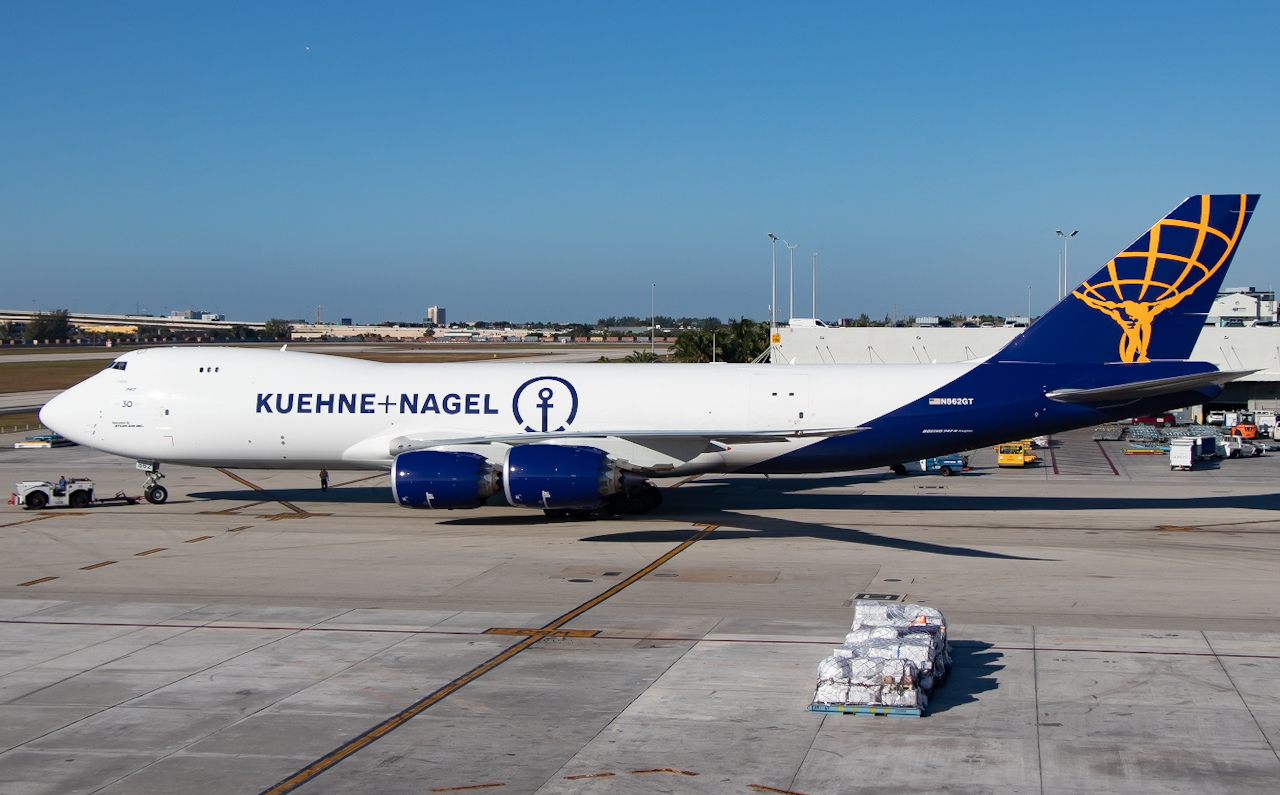 Full size: Atlas Air Boeing 747-8F N862GT at Miami International Airport