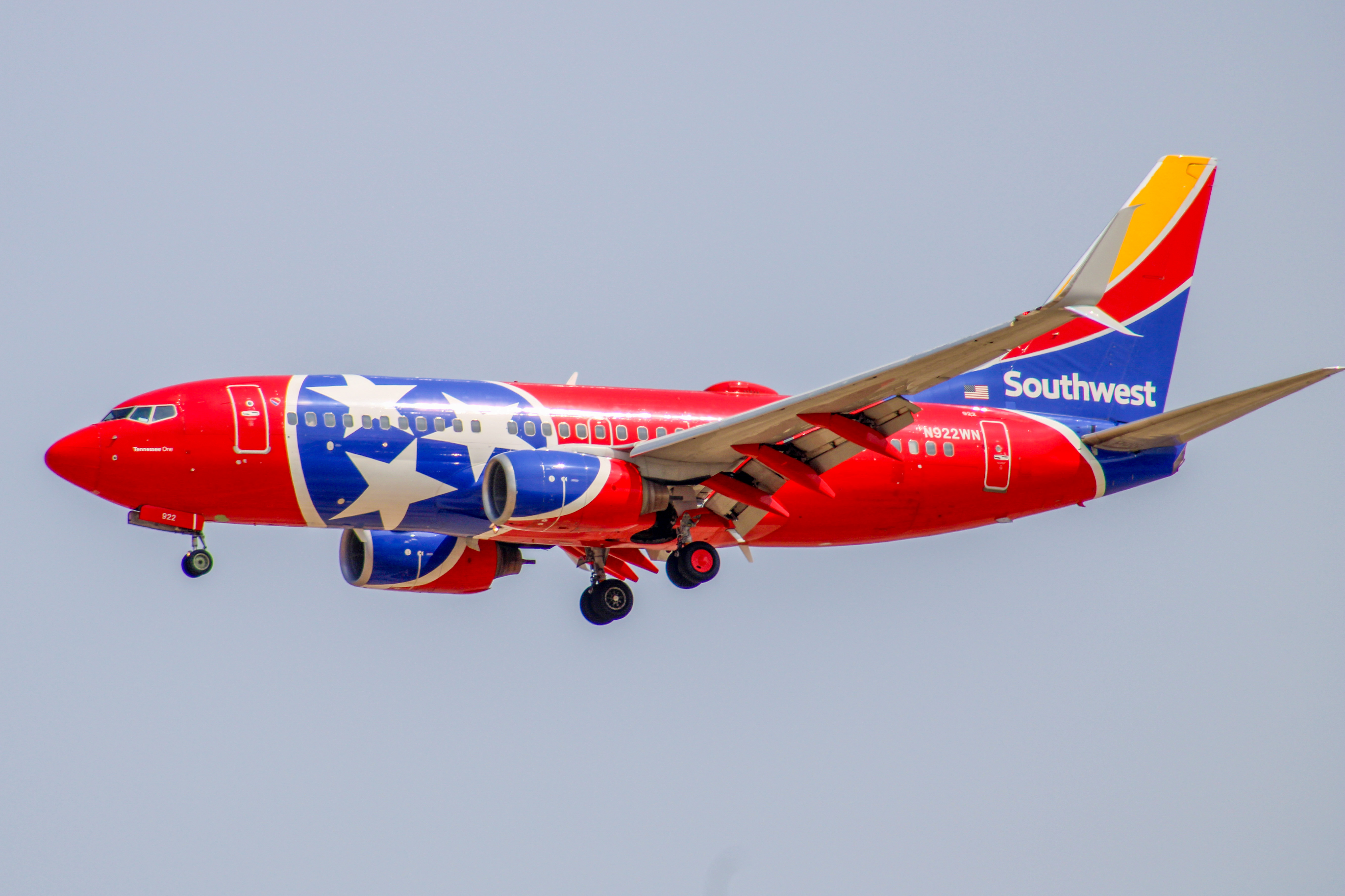 Full size: Southwest Boeing 737-700 N922WN at Boise Air Terminal/Gowen Field