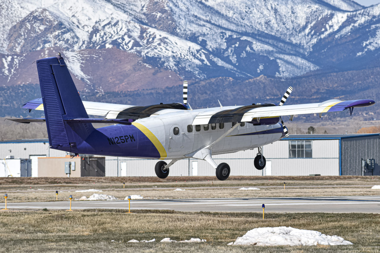 Full size: PRIVATE De Havilland DHC-6 N125PM at Vance Brand Airport