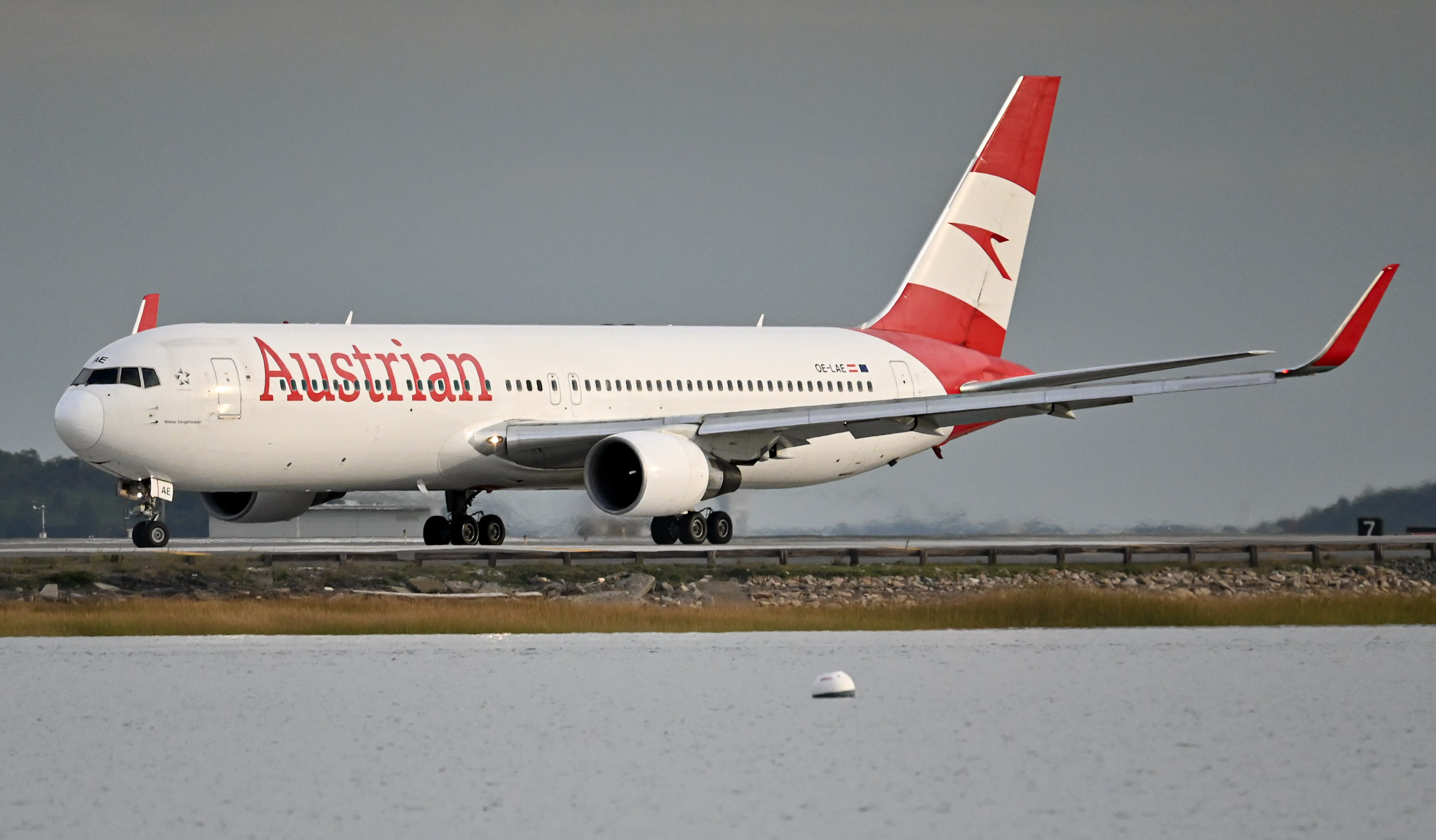 Full size: Austrian Airlines Boeing 767-300ER OE-LAE at General Edward Lawrence Logan International Airport