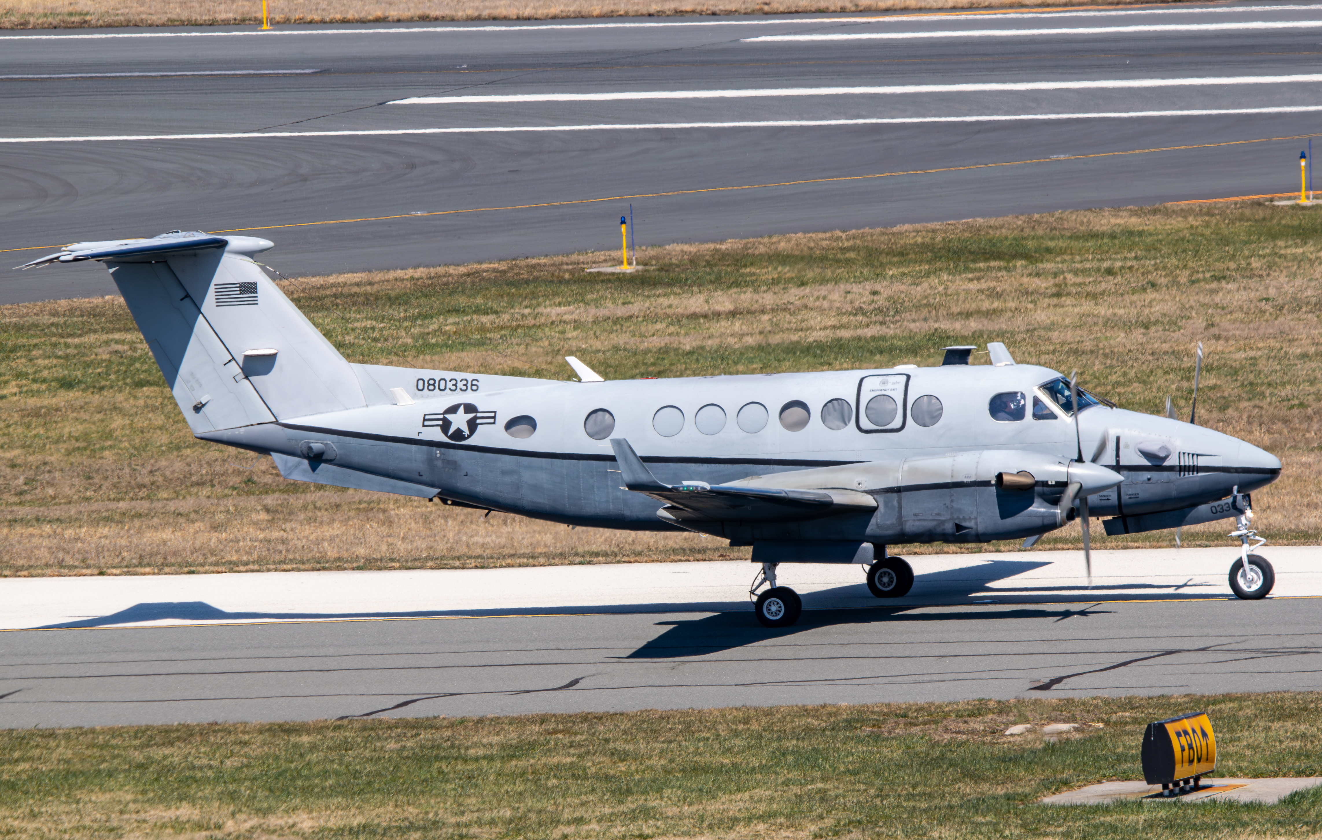 Full size: USAF - United States Air Force Beechcraft C-12 080336 at Atlantic City International Airport