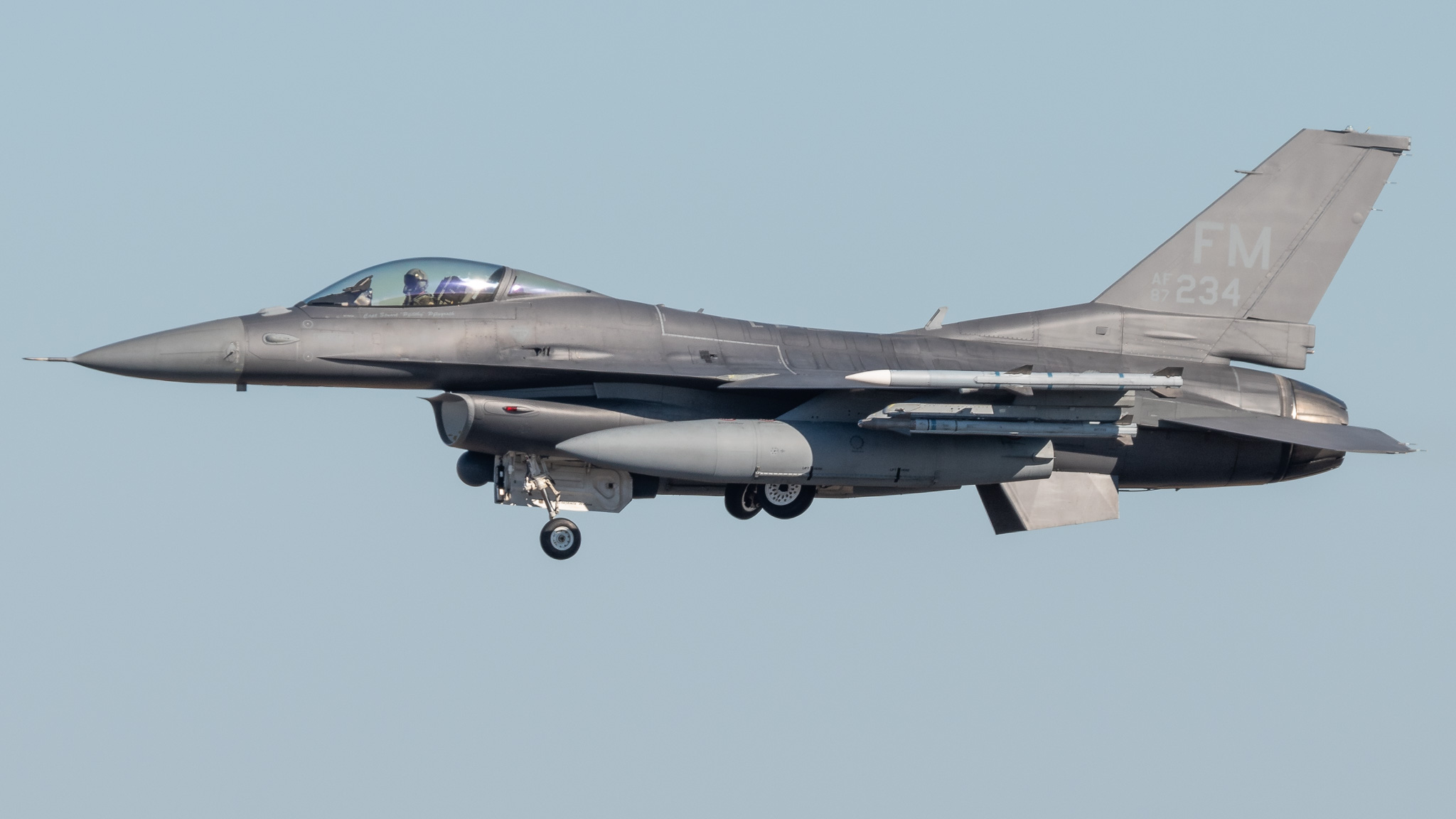 Full size: USAF - United States Air Force General Dynamics F-16 Fighting Falcon 87-0234 at Atlantic City International Airport