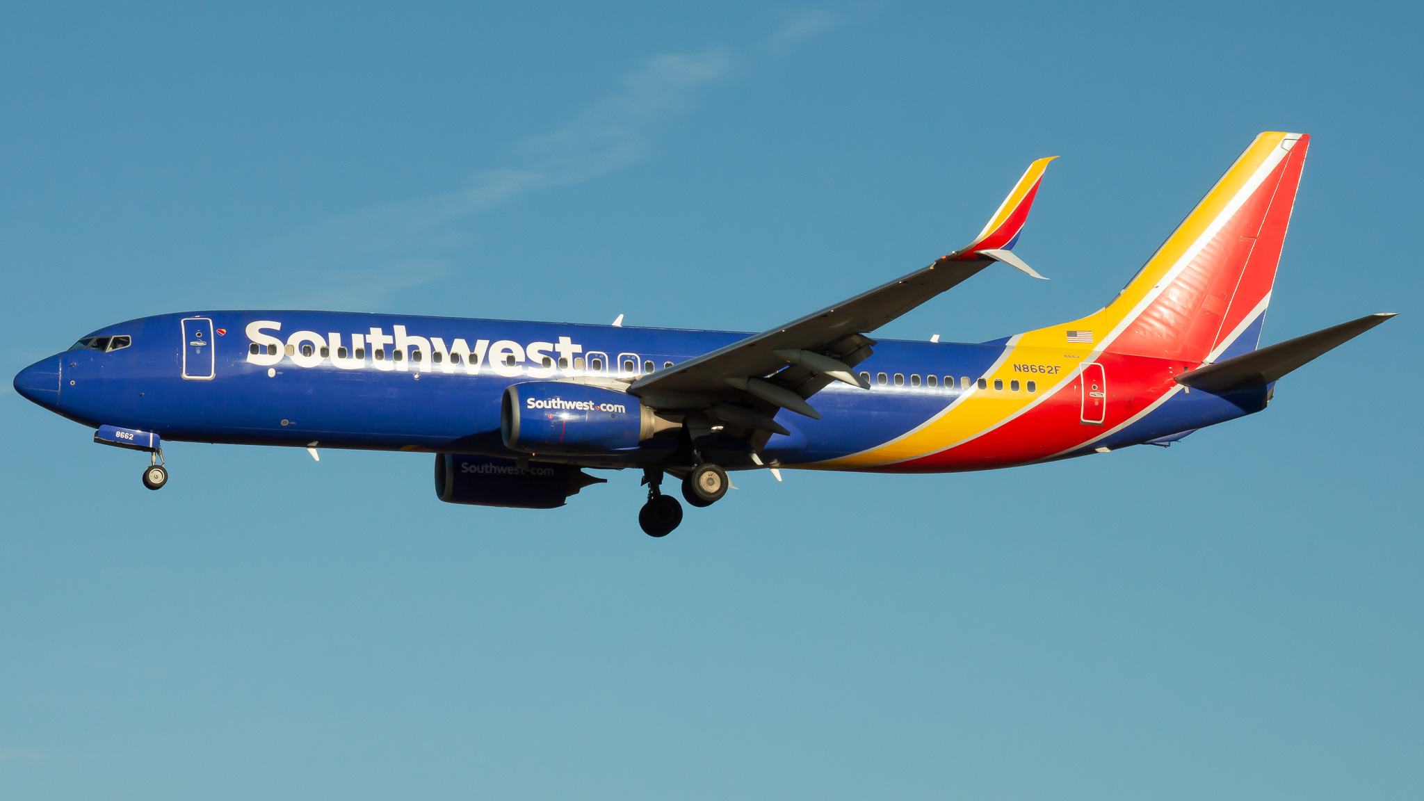 Full size: Southwest Airlines Boeing 737-800 N8662F at Baltimore/Washington International Thurgood Marshall Airport