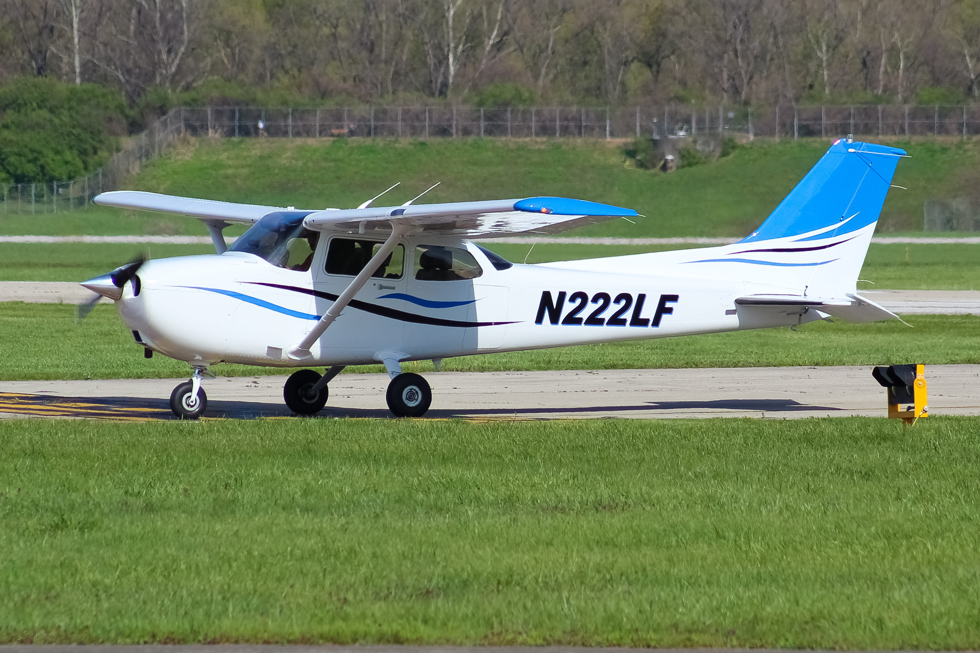 Full size: PRIVATE  Cessna 172 N222LF at Cincinnati Municipal Airport/Lunken Field