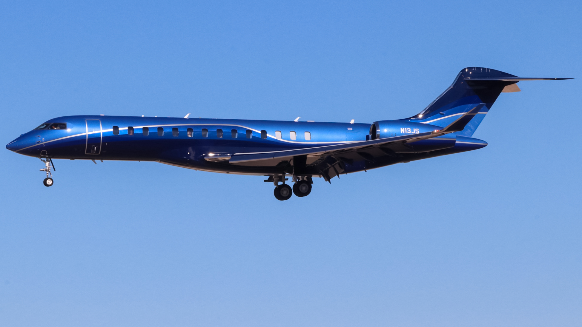 Full size: PRIVATE Bombardier Global 7500 N13JS at Harry Reid International Airport