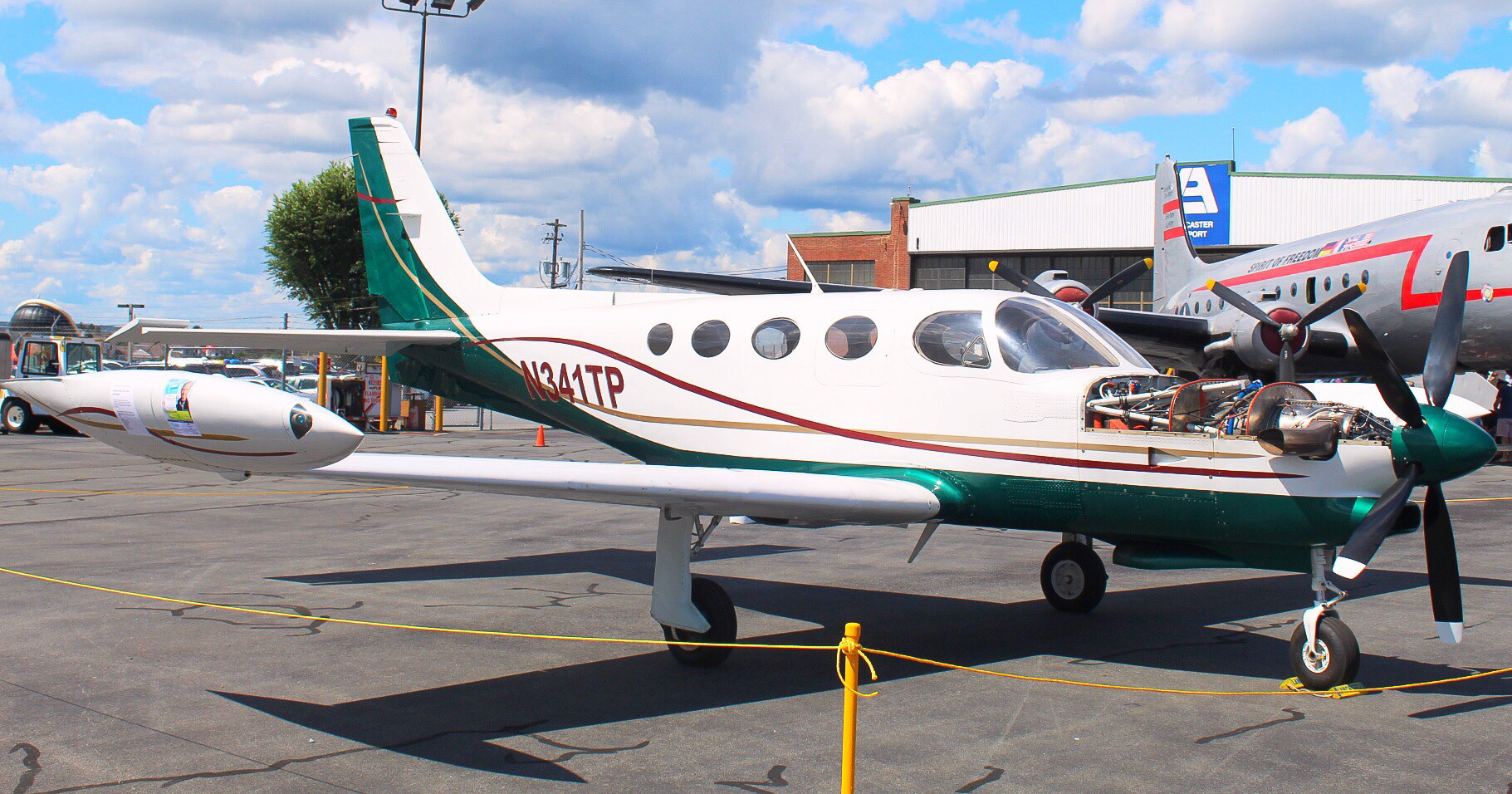 Full size: PRIVATE Innova 340  N341TP at Lancaster Airport