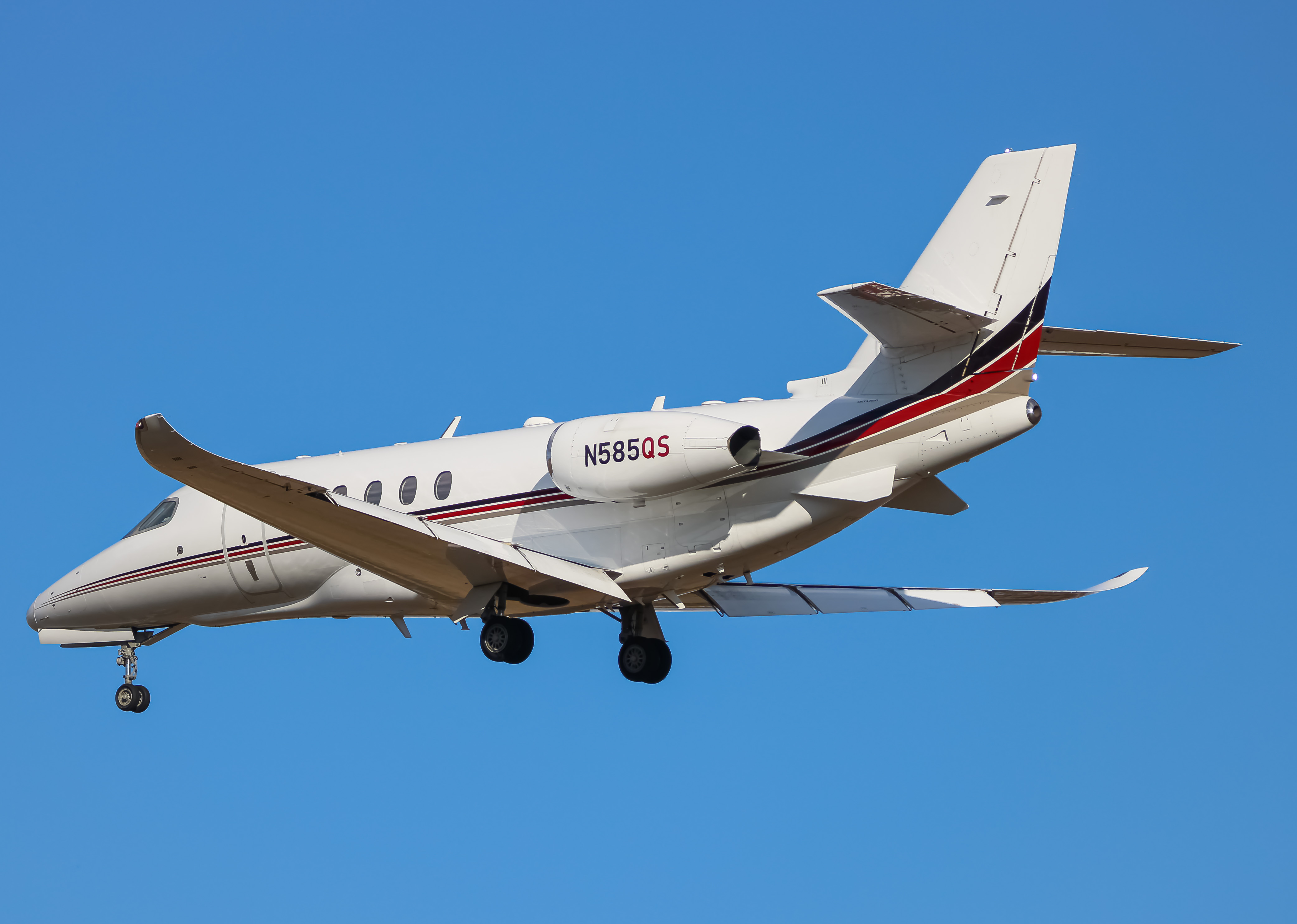 Full size: PRIVATE Cessna 680 Citation Latitude N585QS at Washington Dulles International Airport
