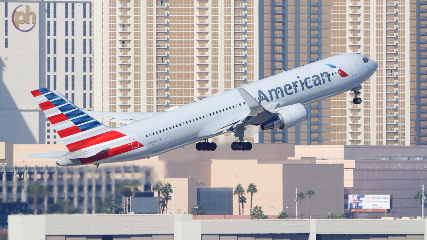 Full size: American Airlines Boeing 767-300 N398AN at Harry Reid International Airport