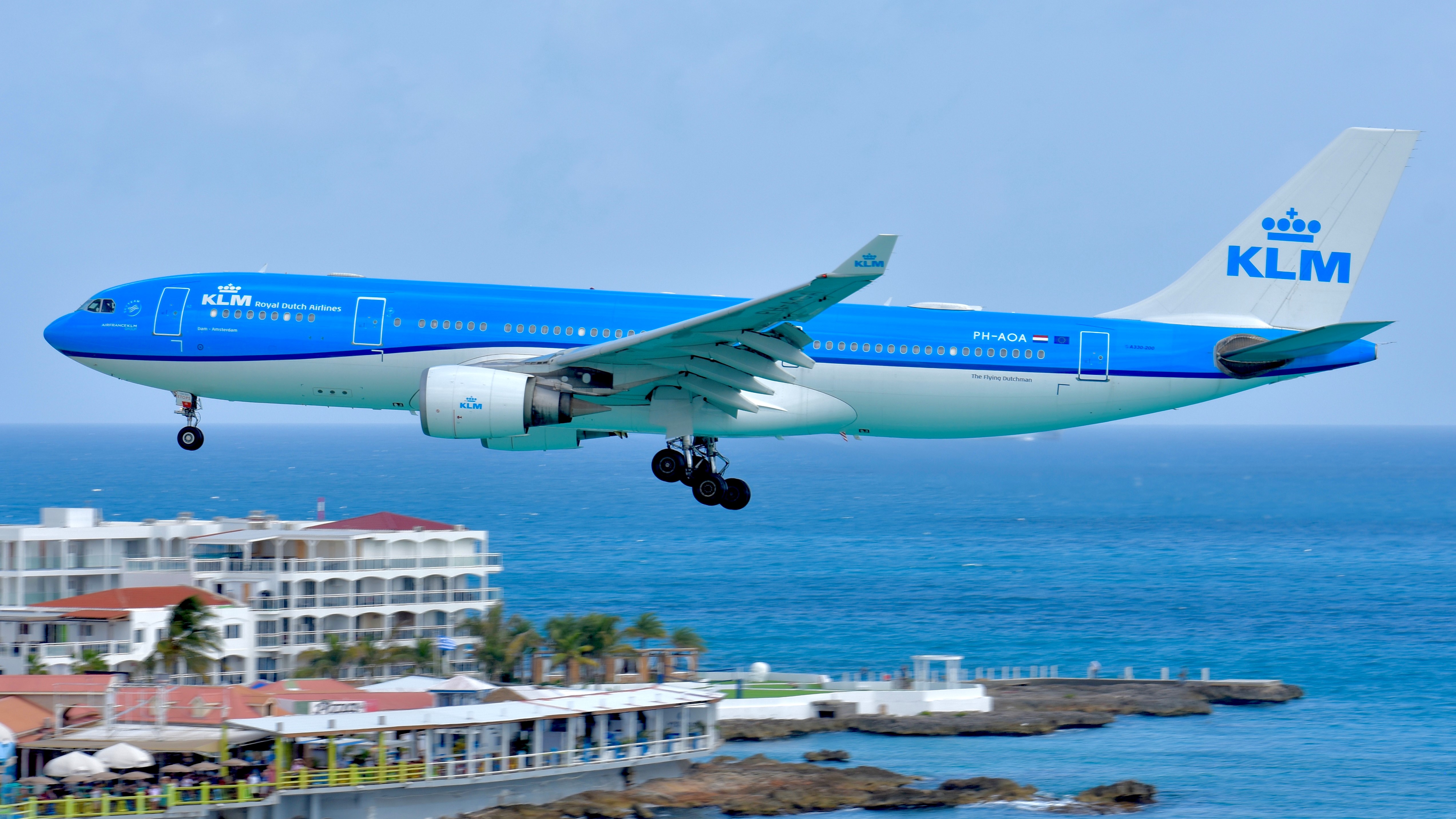 Full size: KLM Airbus A330-200 PH-AOC at Princess Juliana International Airport