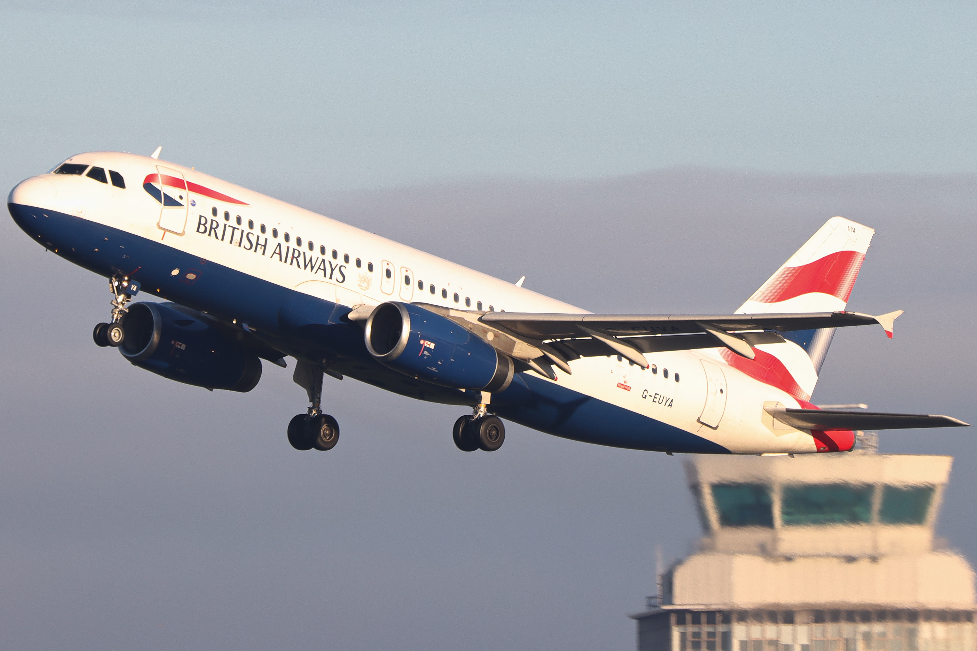 Full size: British Airways Airbus A320 G-EUYA at Manchester Airport