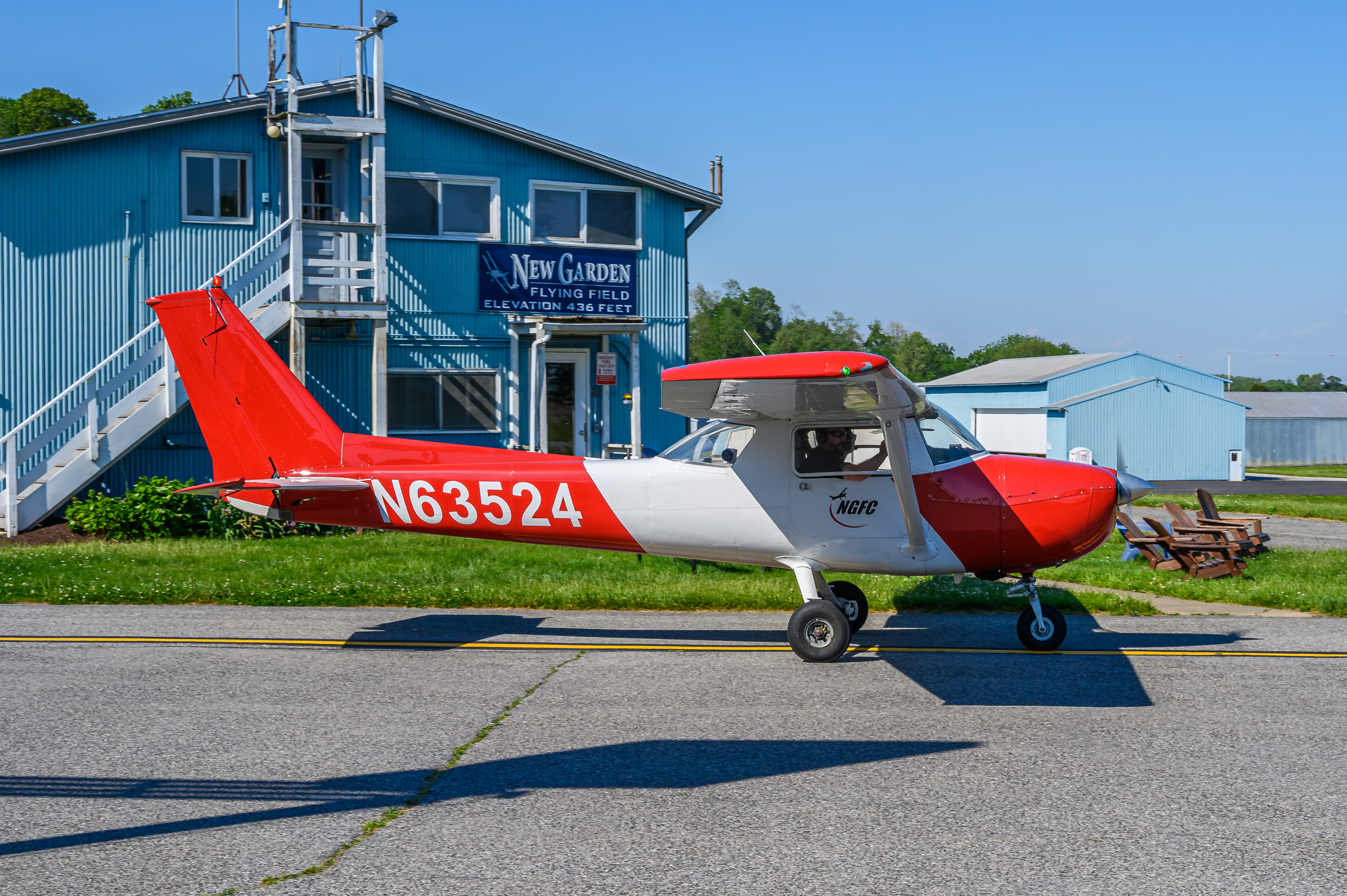 Full size: PRIVATE Cessna 150 N63524 at New Garden Airport