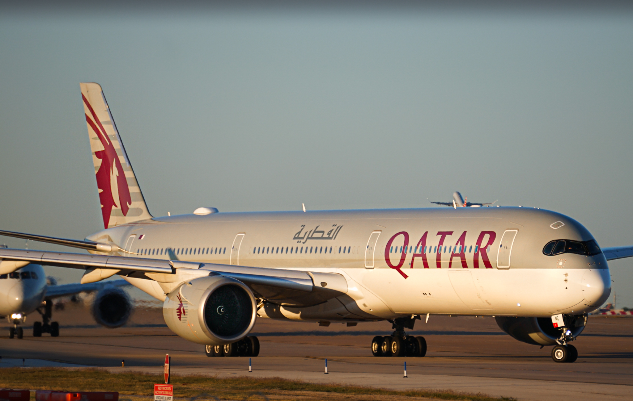 Full size: Qatar Airways Airbus A350-1000 A7-ANC at Dallas-Fort Worth International Airport