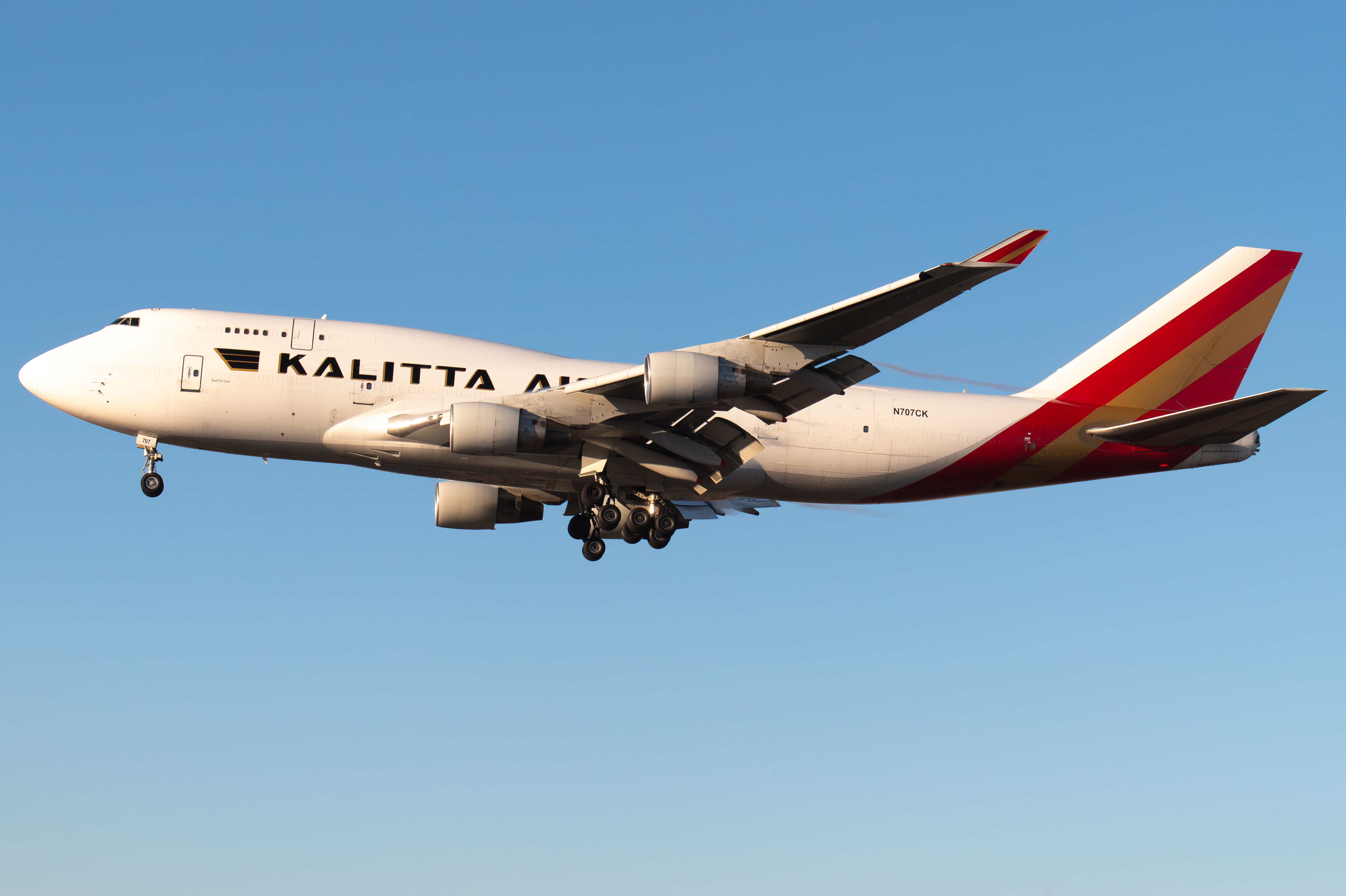 Full size: Kalitta Air Boeing 747-400F N707CK at Los Angeles International Airport