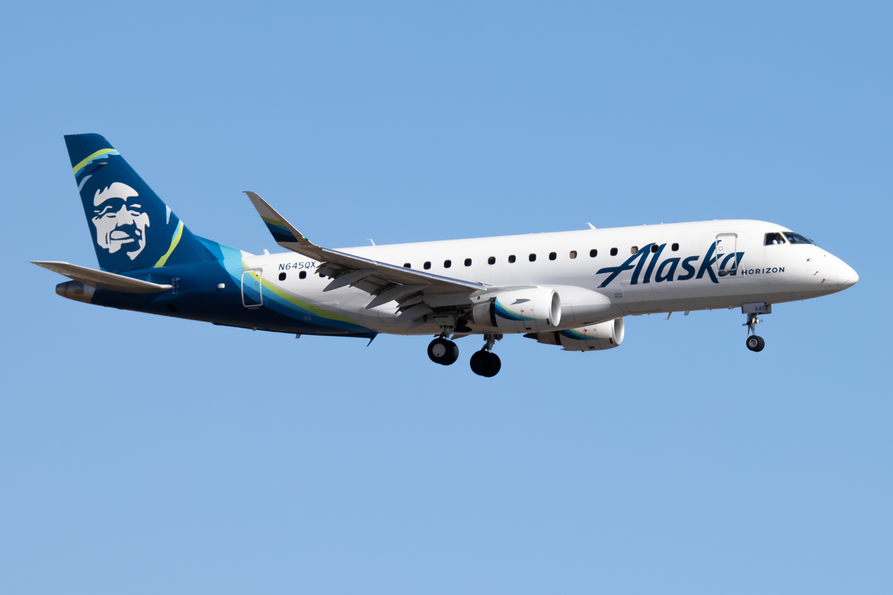 Full size: Alaska Airlines Embraer E175 N645QX at Boise Air Terminal/Gowen Field