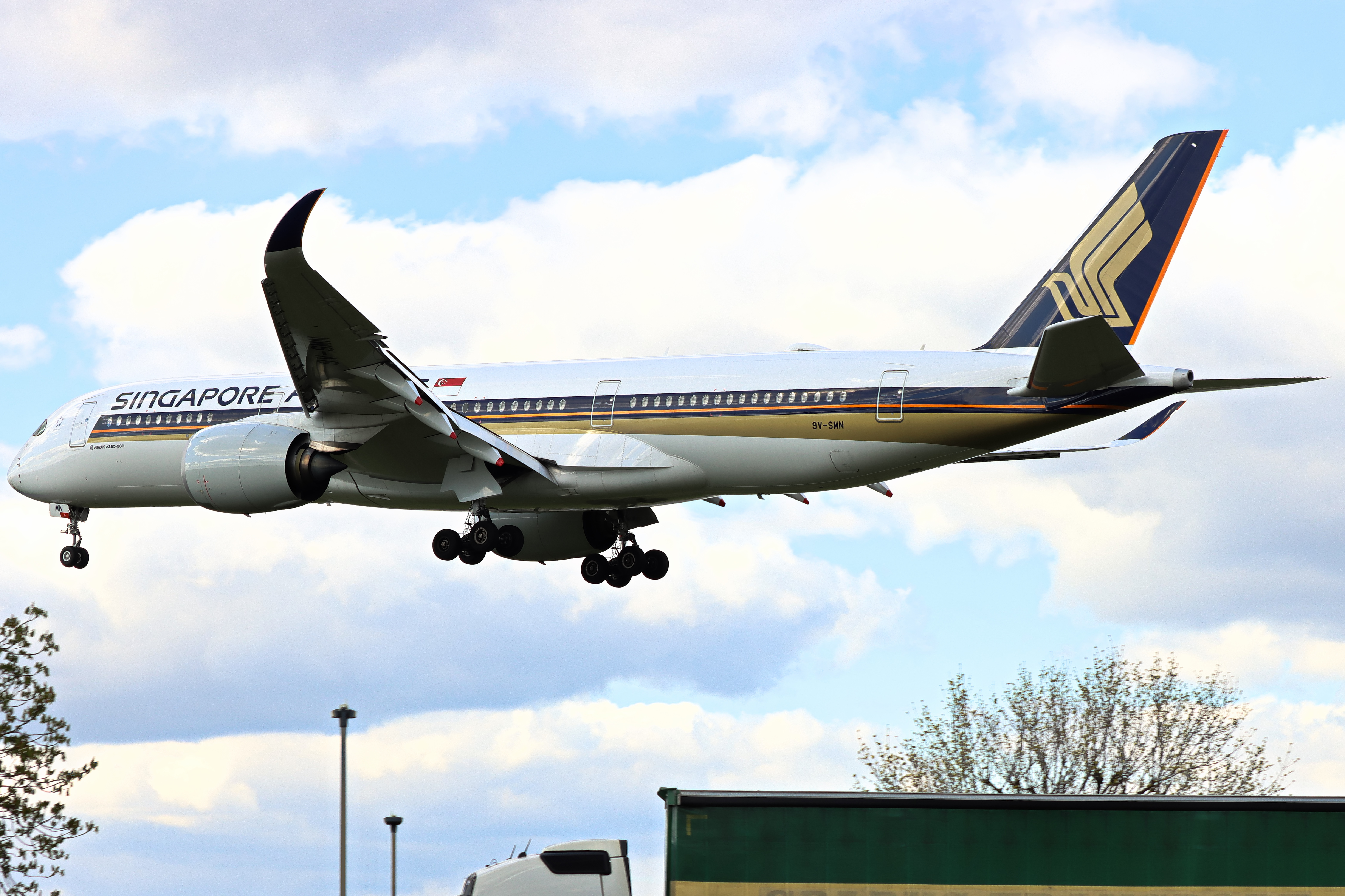 Full size: Singapore Airlines Airbus A350-900 9V-SMN at London Heathrow International Airport