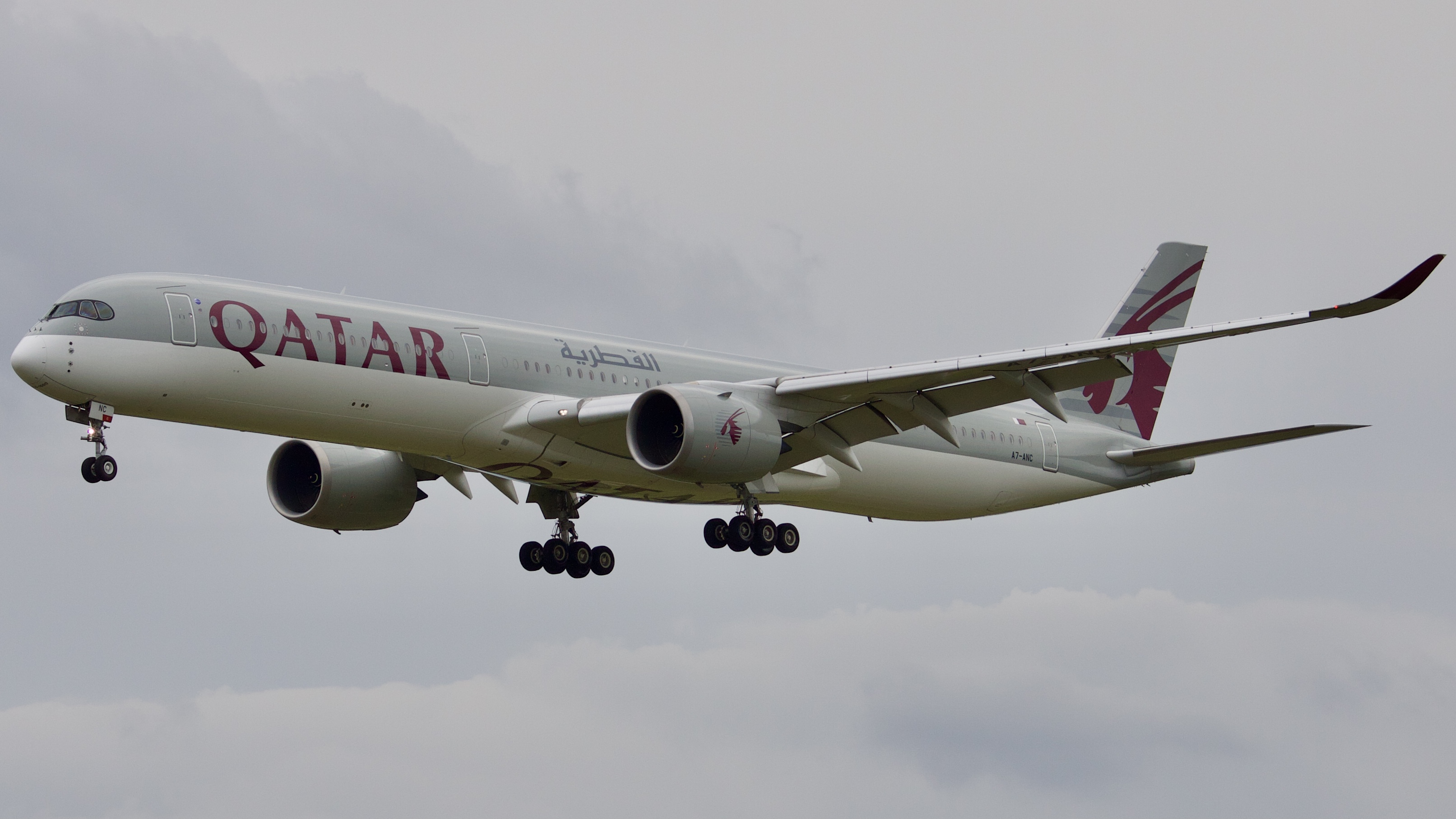 Full size: Qatar Airways Airbus A350-1000 A7-ANC at Houston-George Bush Intercontinental Airport