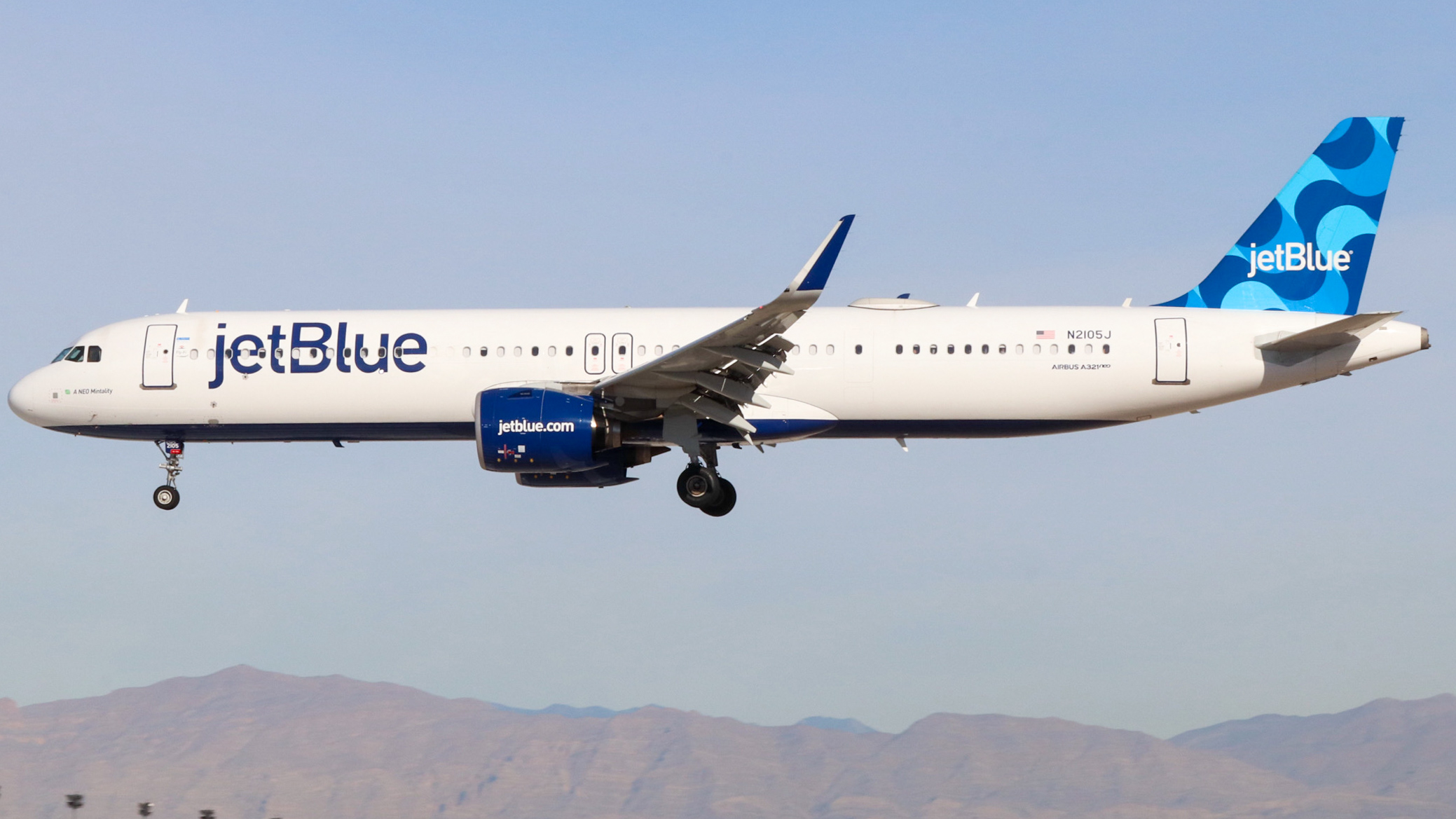 Full size: JetBlue Airways Airbus A321NEO N2105J at Harry Reid International Airport