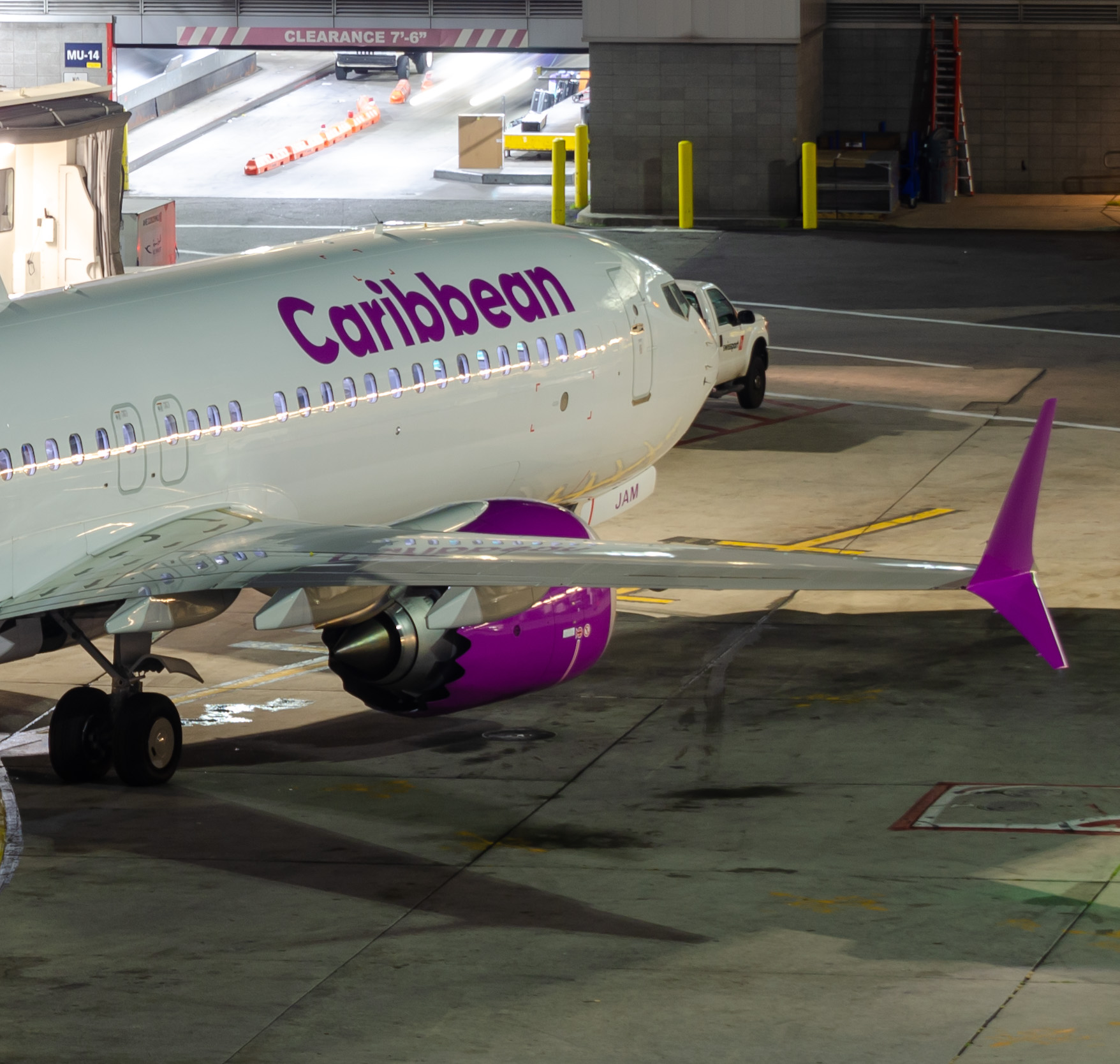 Full size: Caribbean Airlines Boeing 737 MAX 8 9Y-JAM at John F. Kennedy International Airport