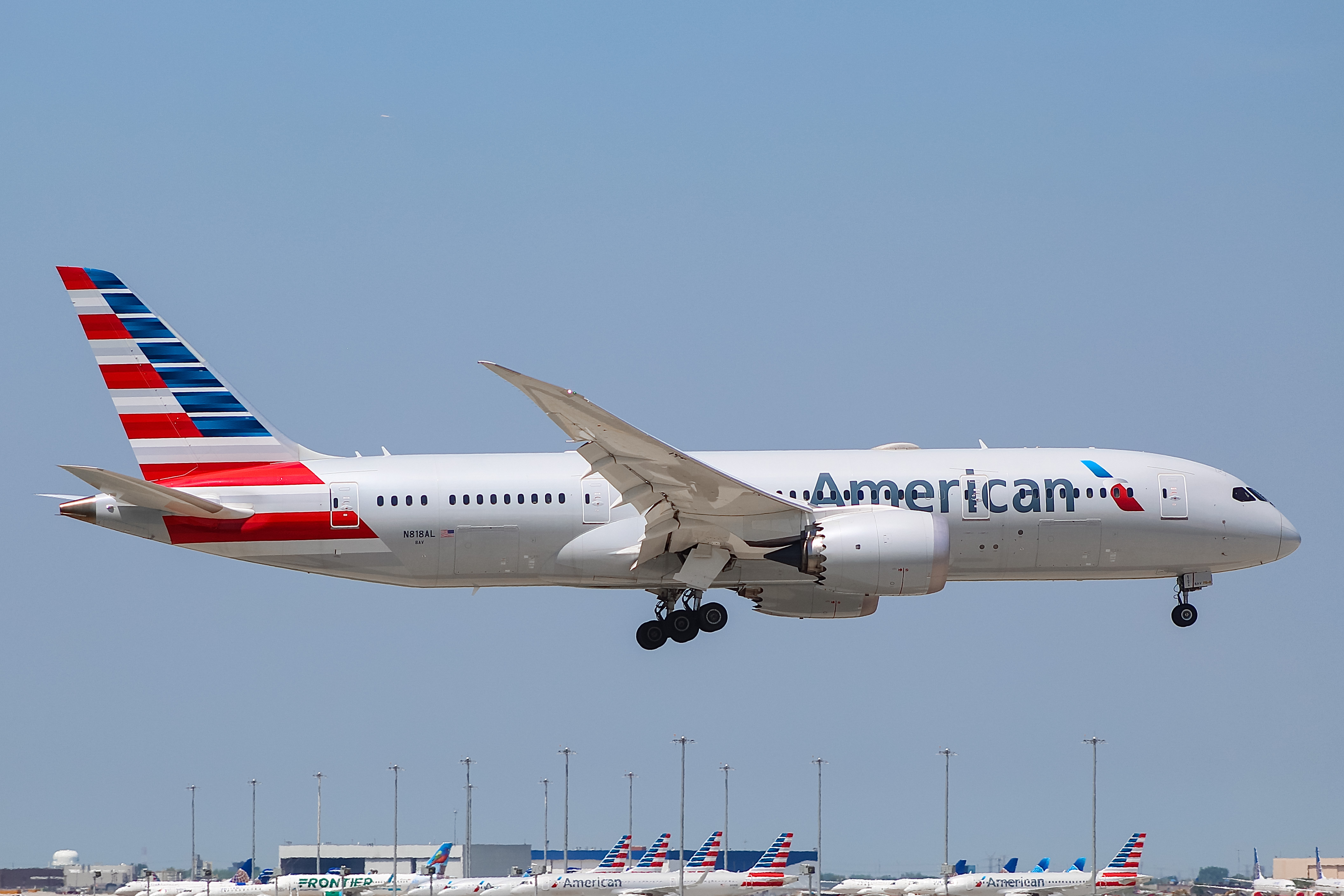 Full size: American Airlines Boeing 787-8 N818AL at Chicago O'Hare International Airport