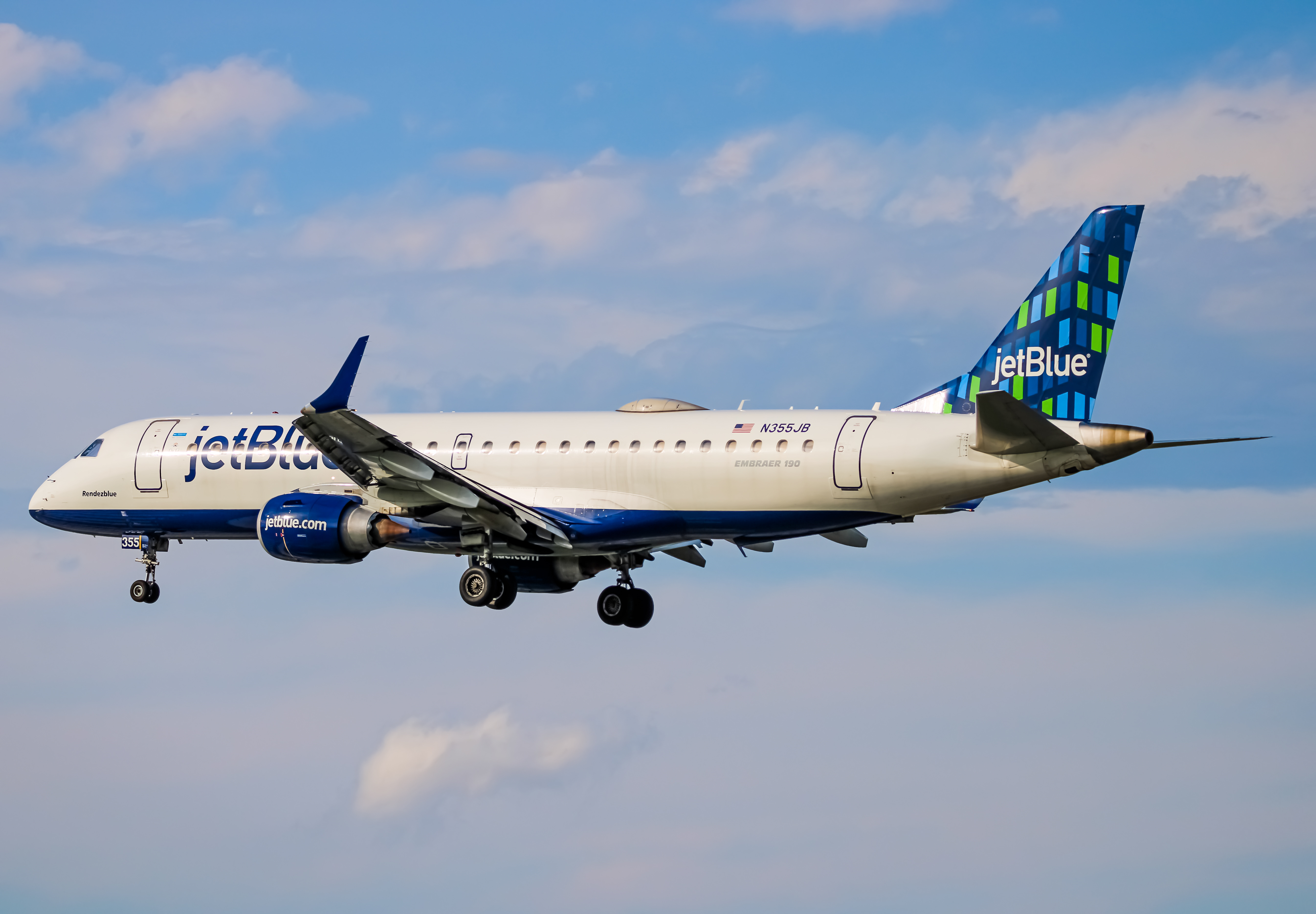 Full size: JetBlue Airways Embraer E190 N355JB at Baltimore/Washington International Thurgood Marshall Airport
