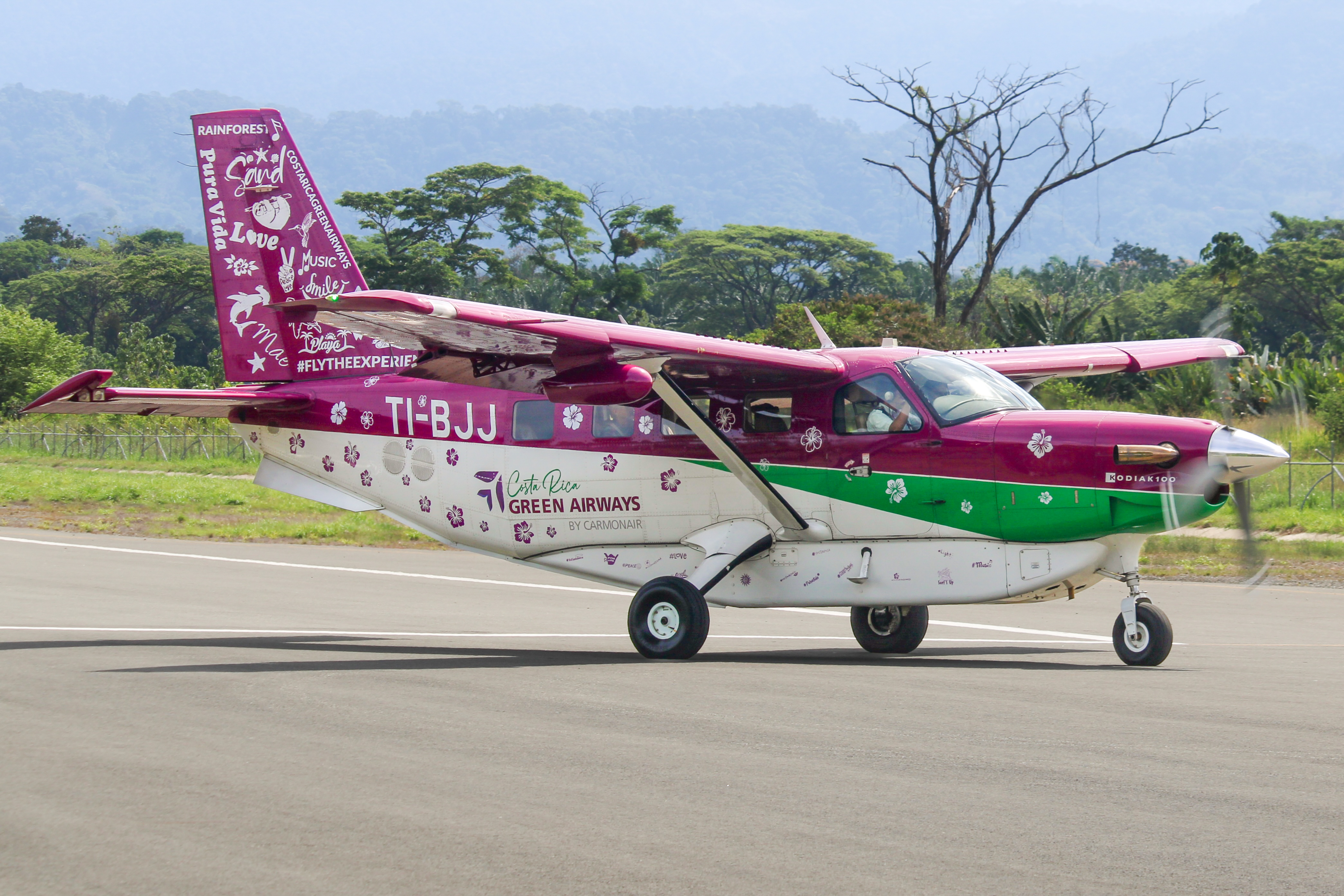Full size: Costa Rica Green Airways Quest Kodiak 100 TI-BJJ at Quepos La Managua Airport