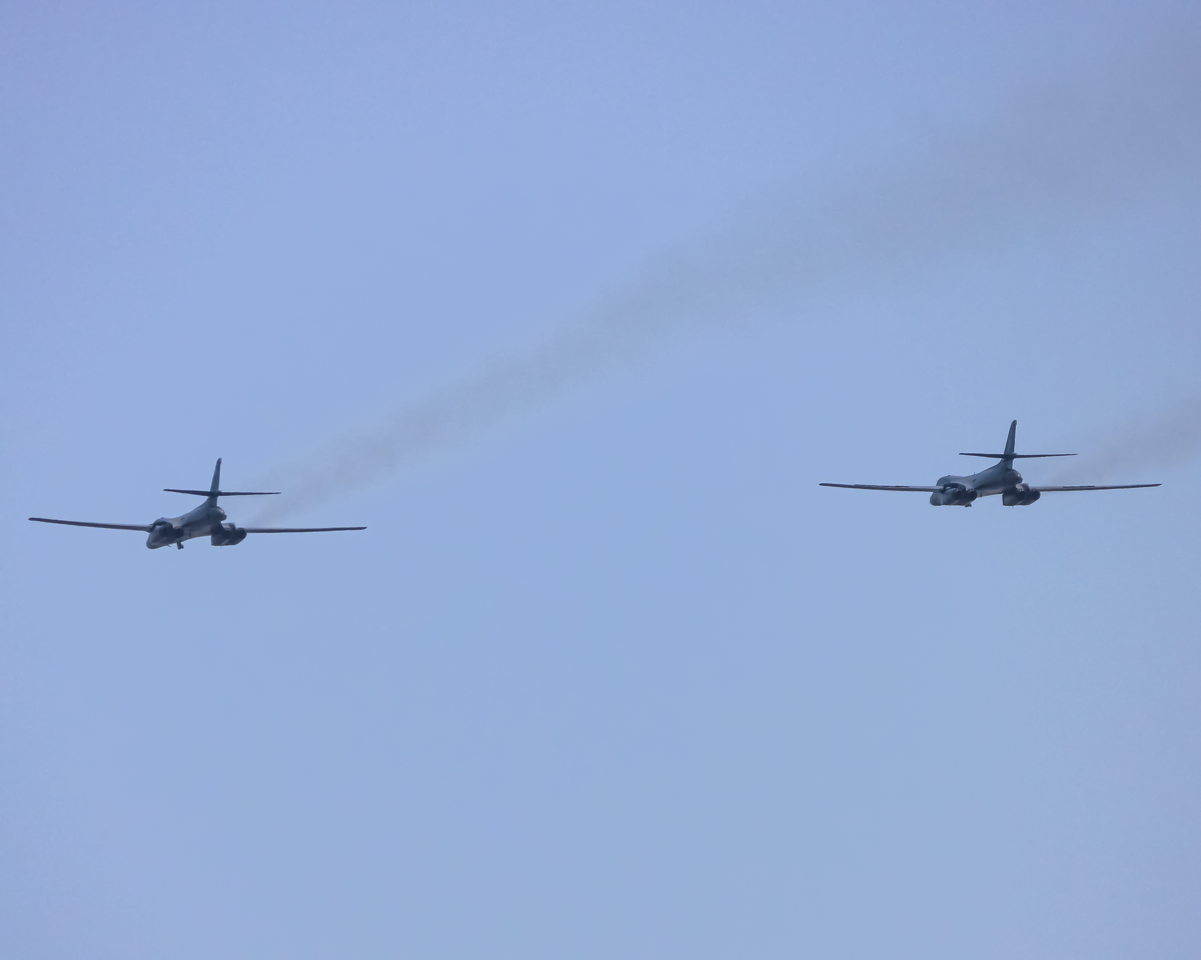 Full size: USAF - United States Air Force Rockwell B-1B Lancer 85-0059 at Joint Base Andrews