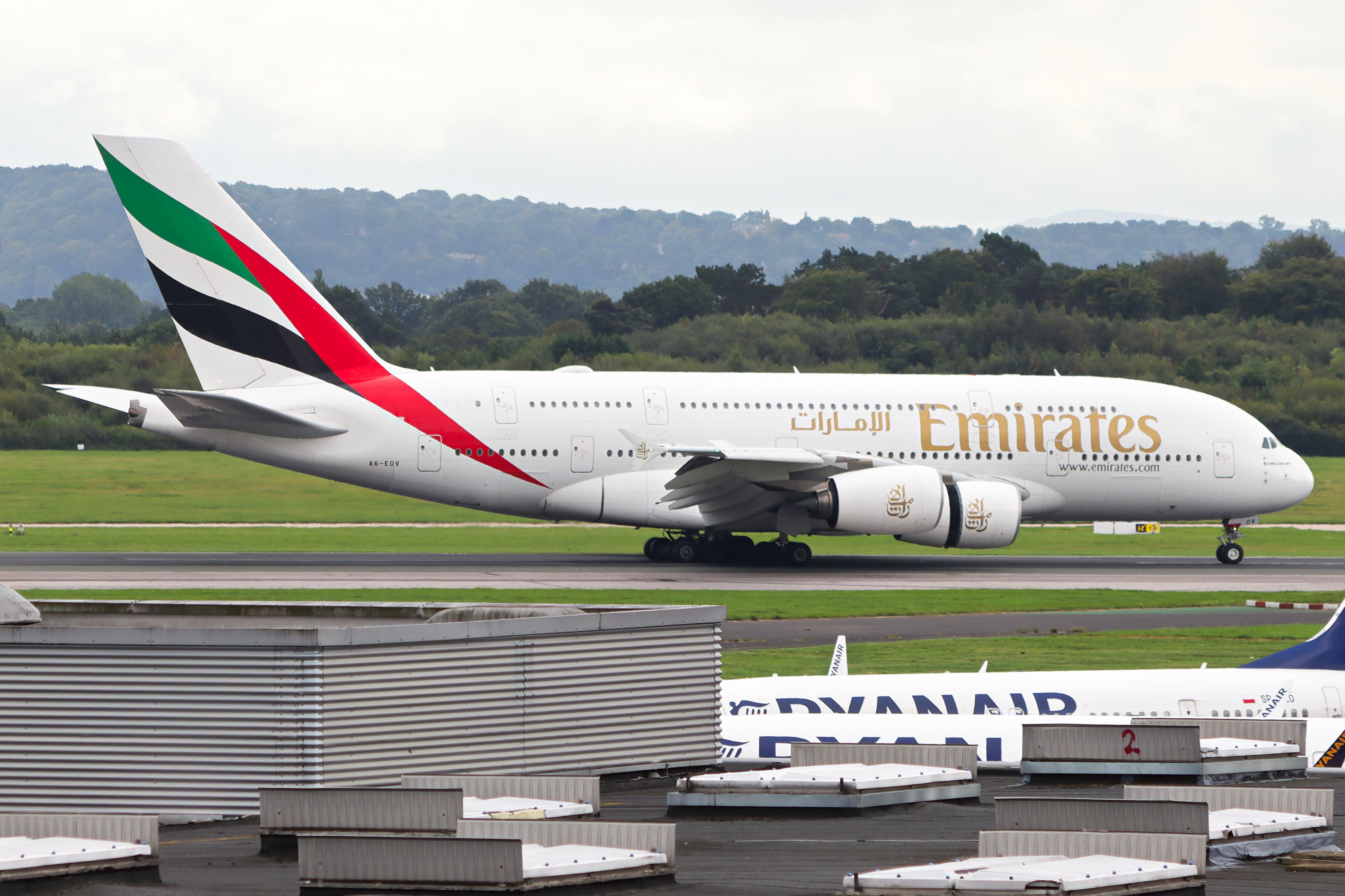 Full size: Emirates Airbus A380-800 A6-EOV at Manchester Airport
