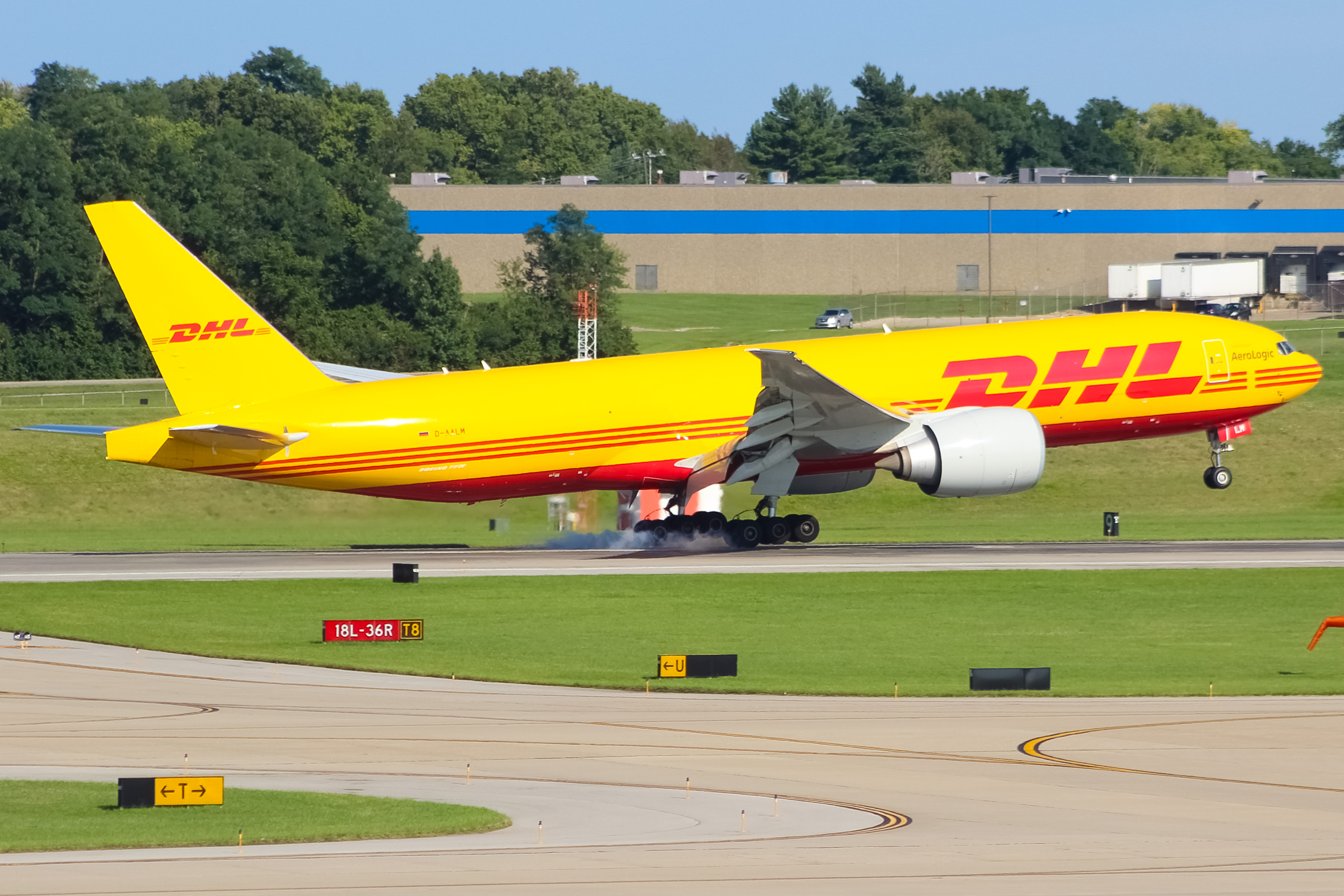 Full size: DHL Boeing 777-F D-AALM at Cincinnati/Northern Kentucky International Airport