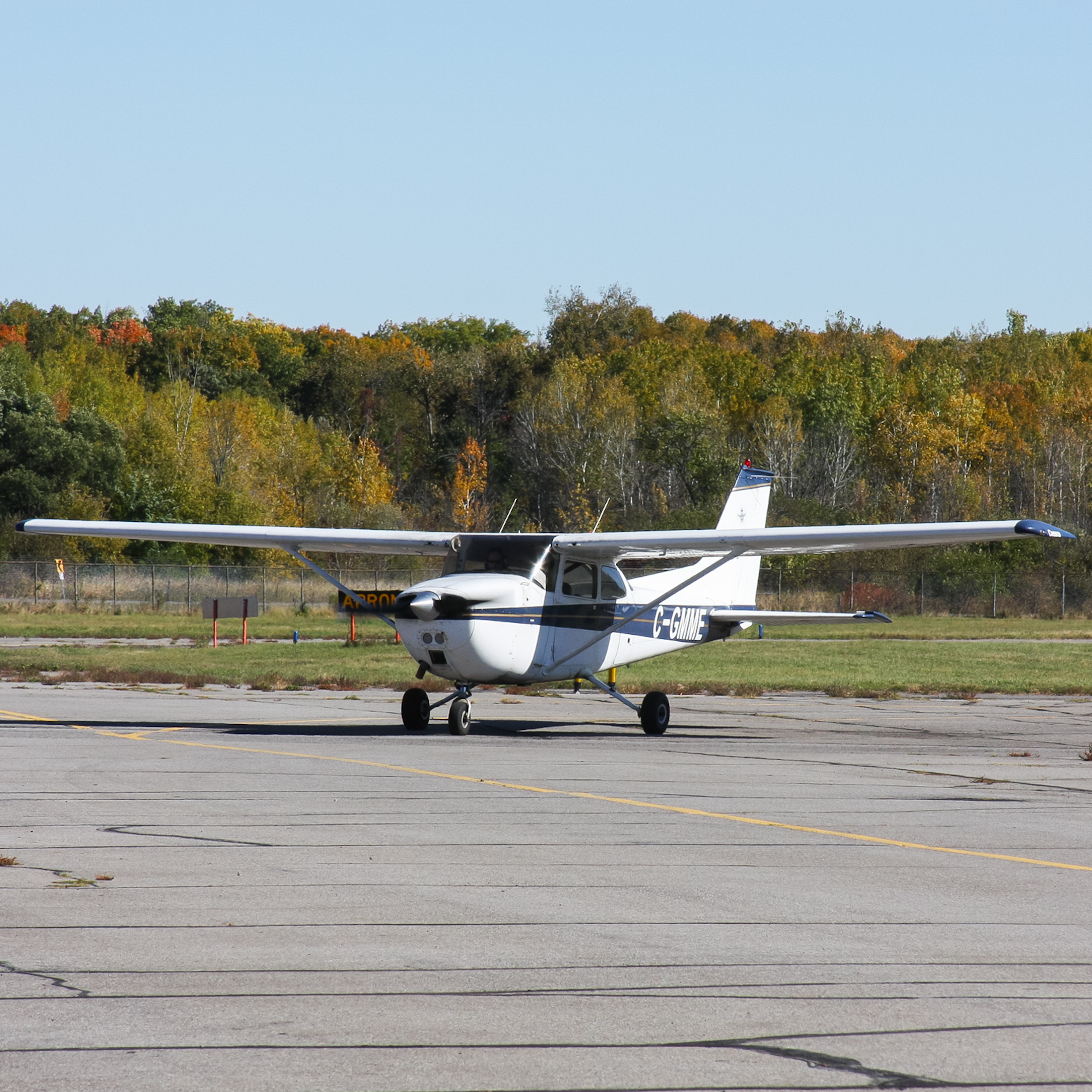 Full size: PRIVATE Cessna 172 C-GMME at Ottawa / Rockcliffe Airport
