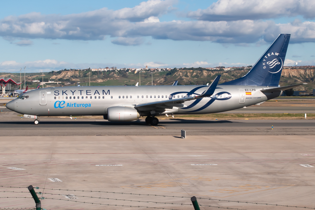 Full size: Air Europa Boeing 737-800 EC-LQP at Madrid Barajas Airport
