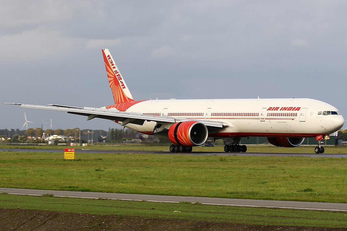 Full size: Air India Boeing 777-300ER VT-ALT at Amsterdam Schiphol Airport