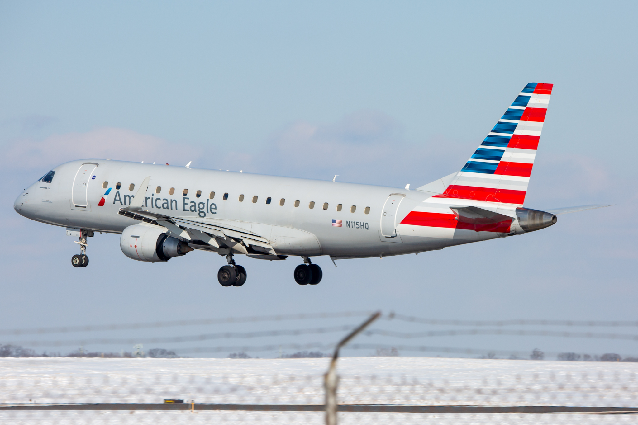 Full size: American Airlines Embraer E175 N115HQ at Baltimore/Washington International Thurgood Marshall Airport