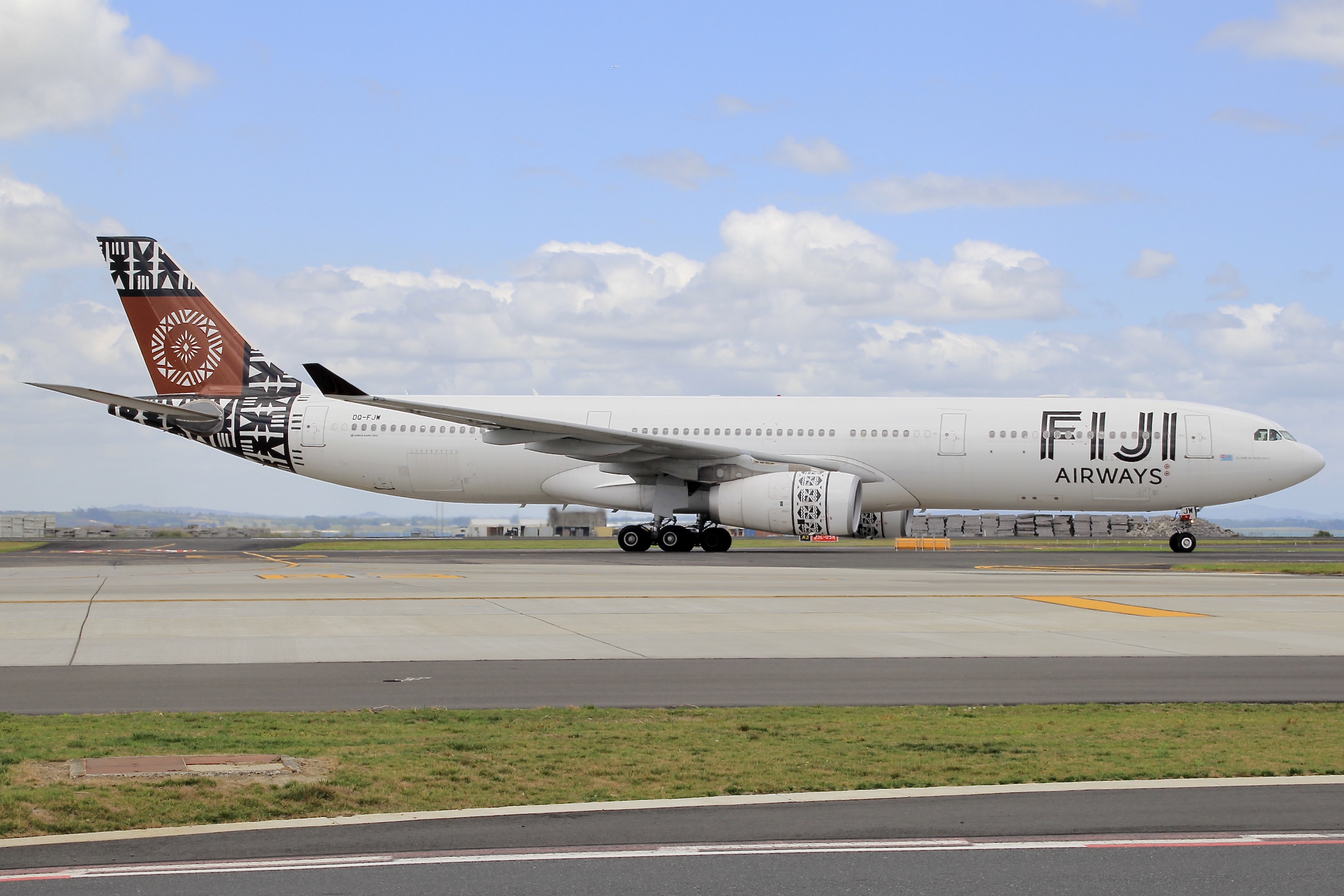 Full size: Fiji Airways Airbus A330-300 DQ-FJW at Auckland International Airport